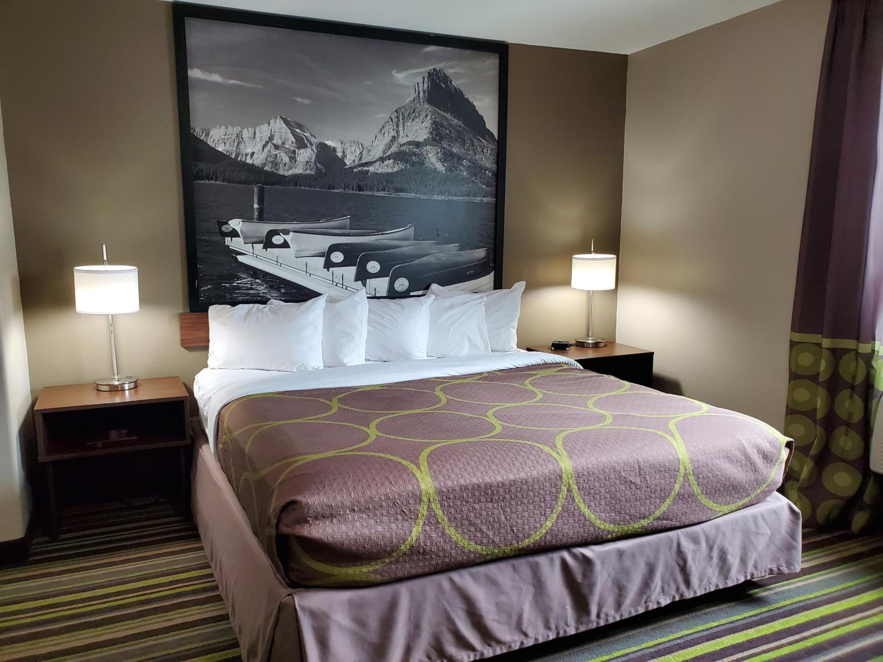 King Room - Non-Smoking - Photo 2