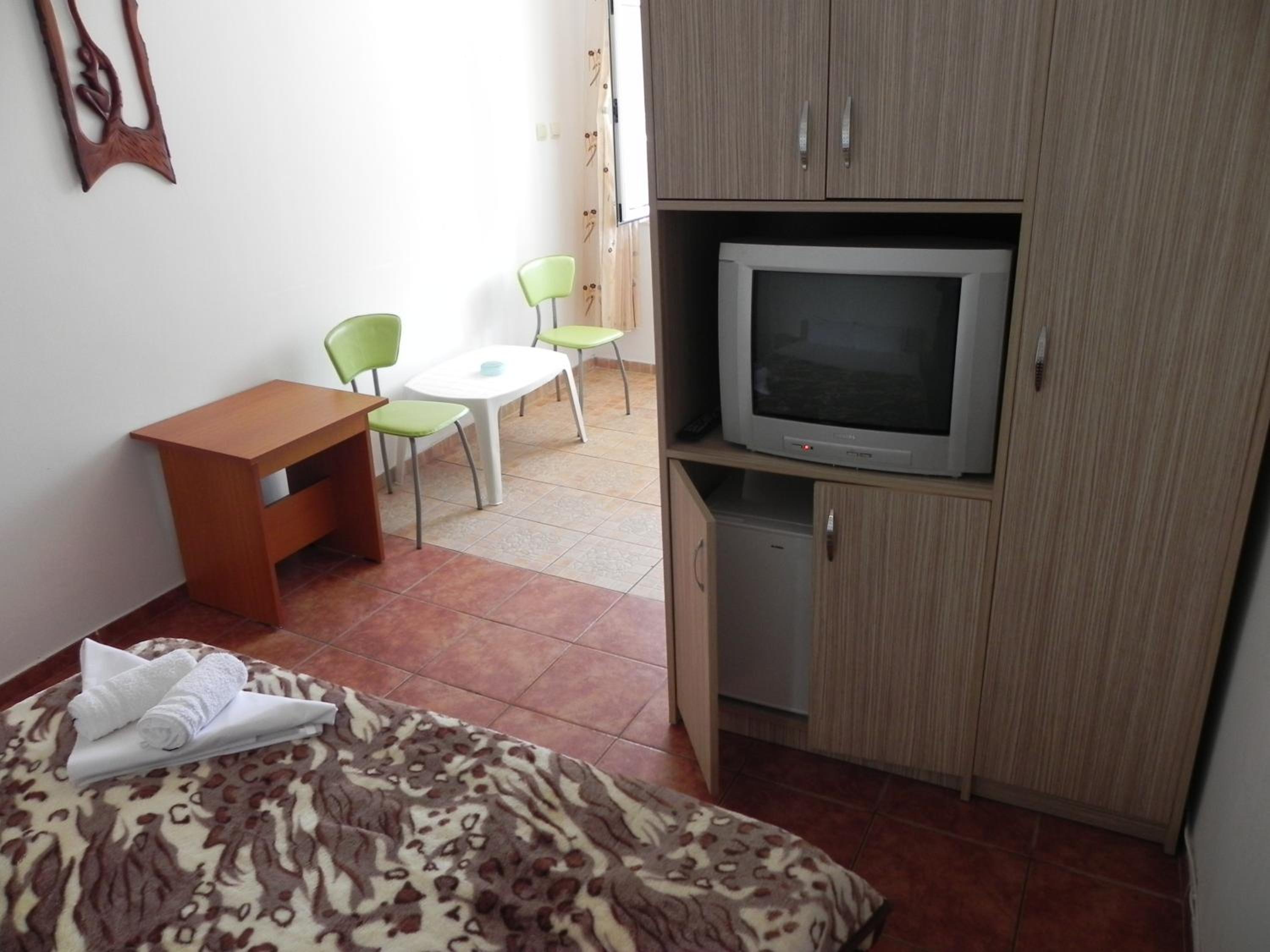 Economy Double Room photo 3