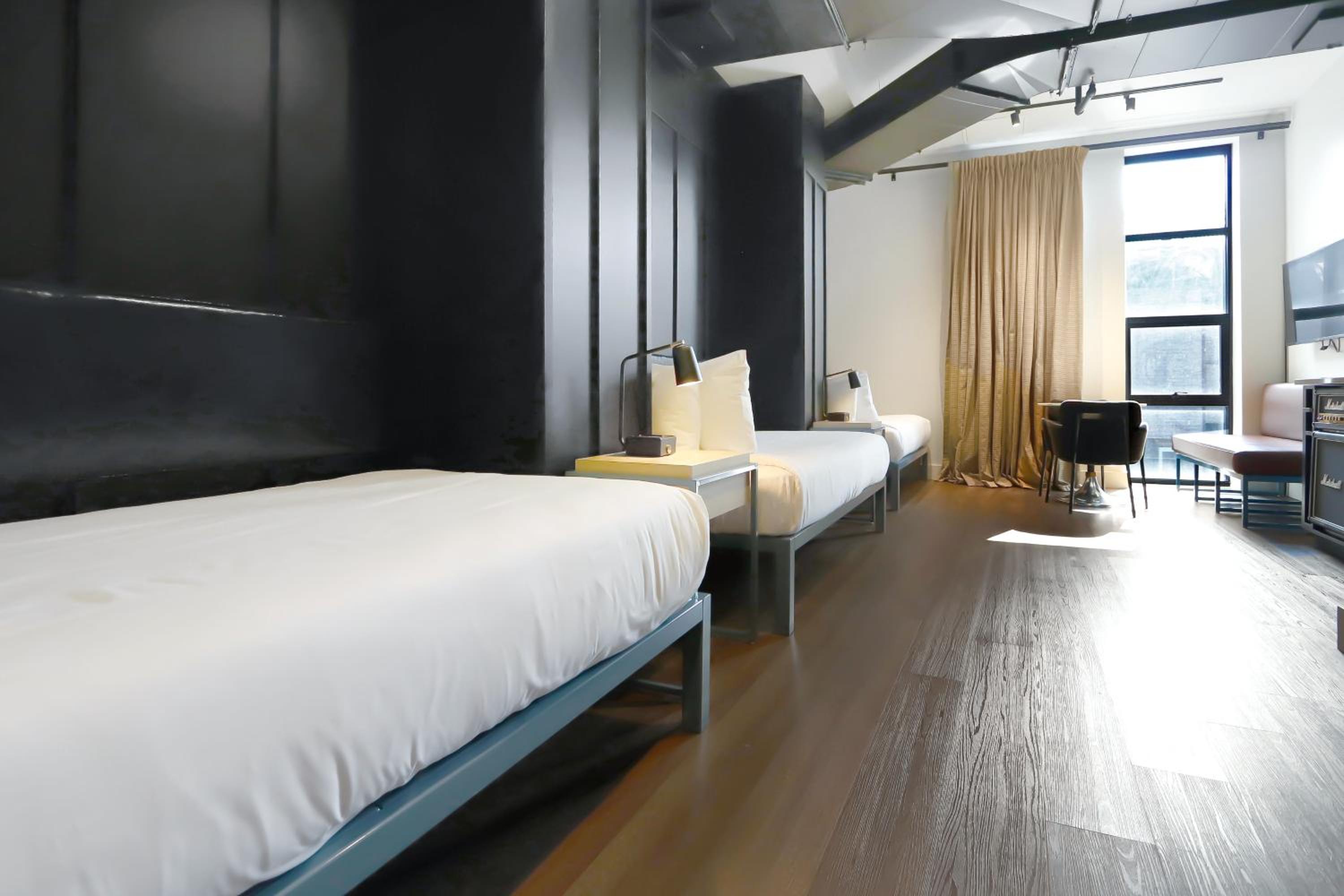 Three Twin Beds Studio Suite With Kitchenette