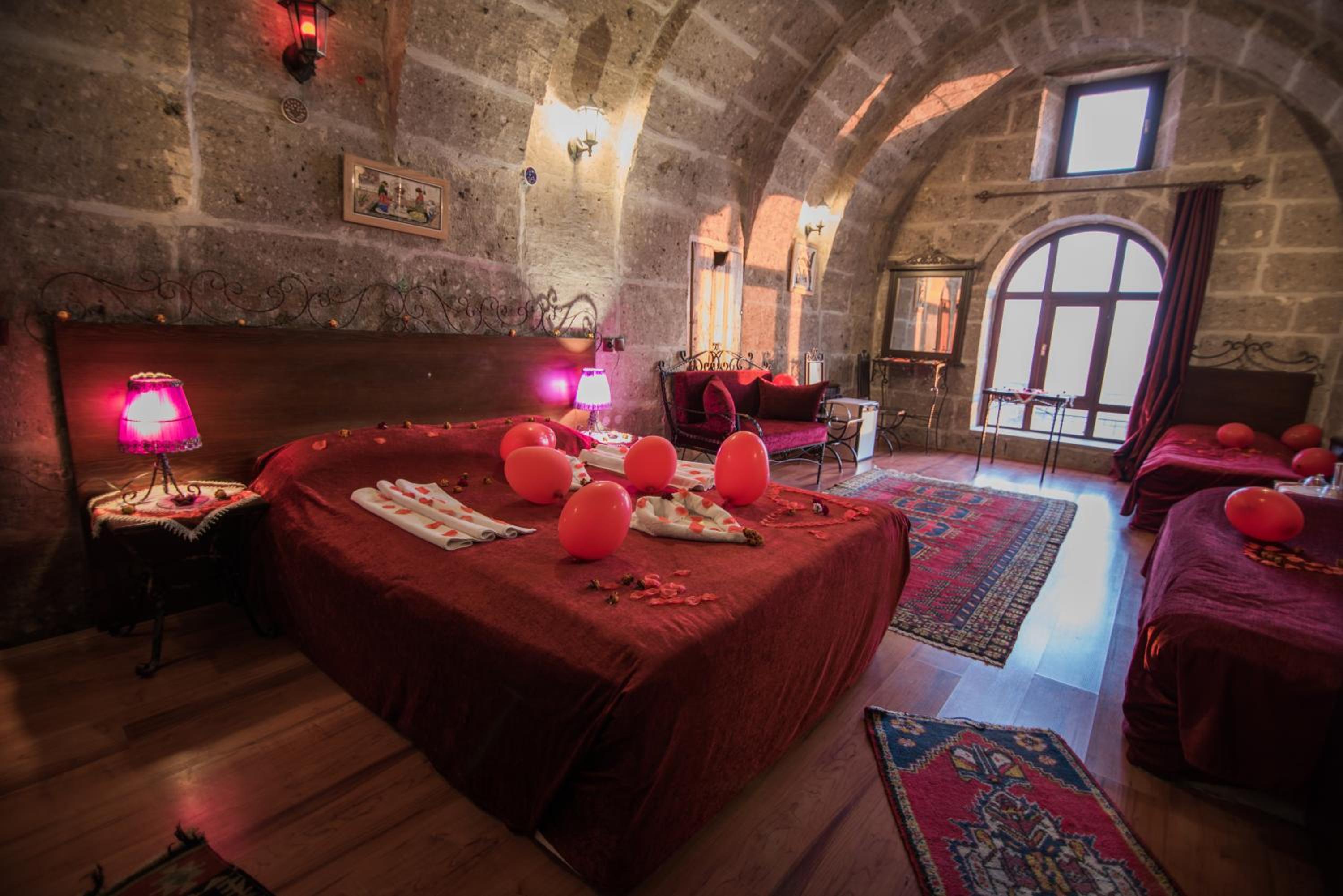 Triple Cave Room - Photo 1
