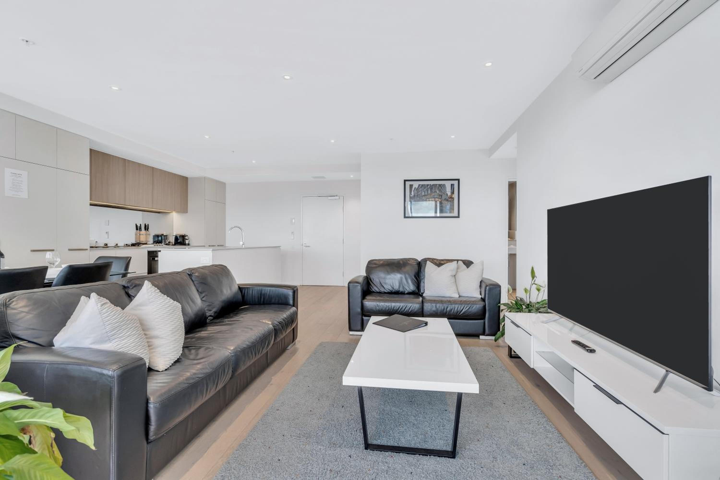 Platinum Sub Penthouse Collection - Photo 23