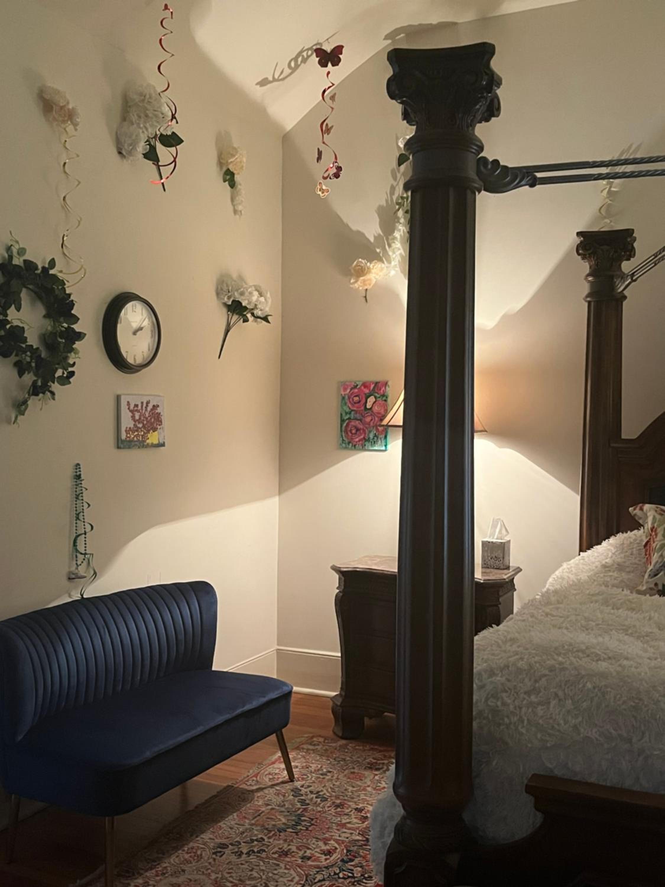 Deluxe Double Room with Bath - Photo 3