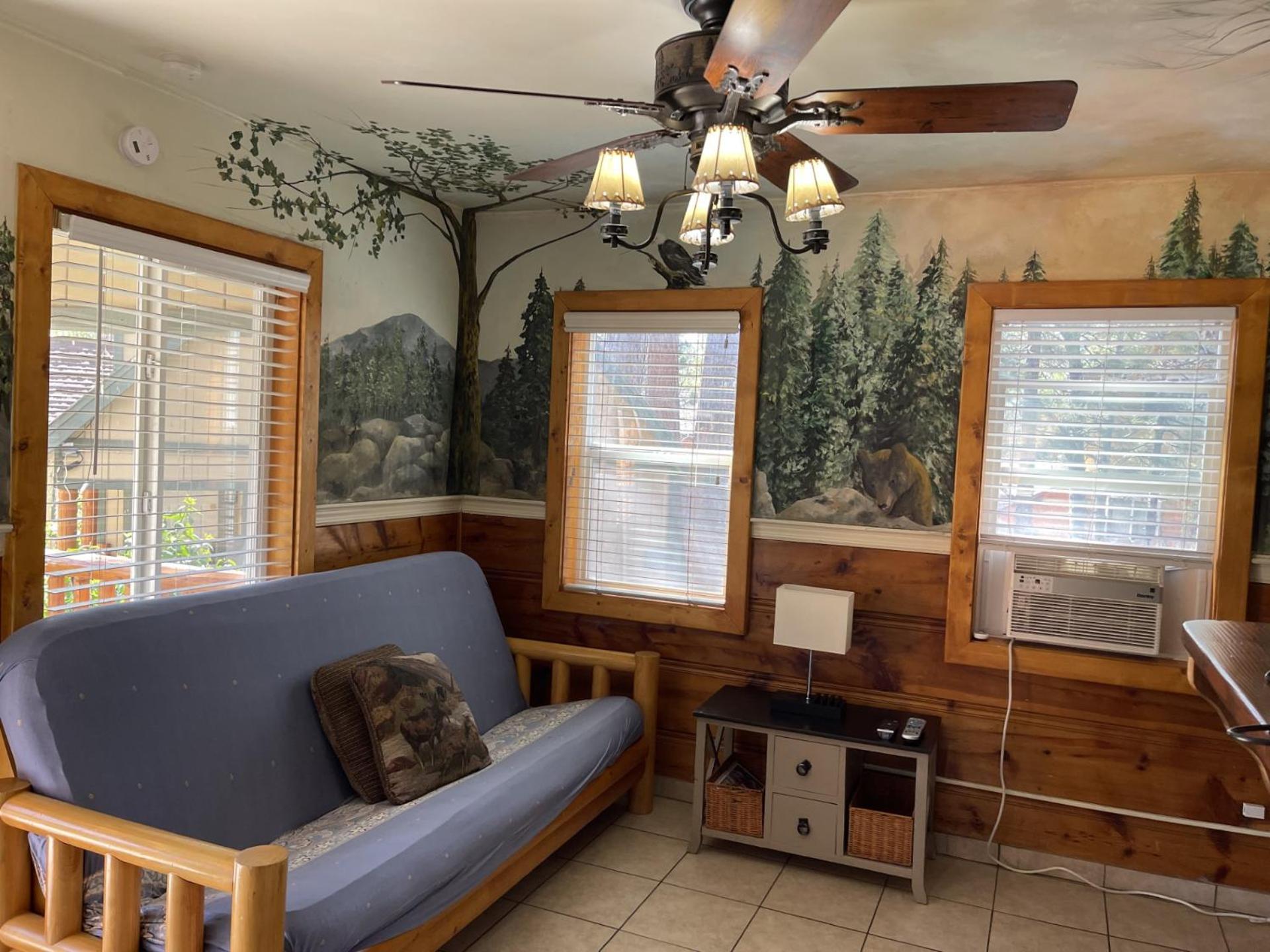 One-Bedroom House - Photo 6