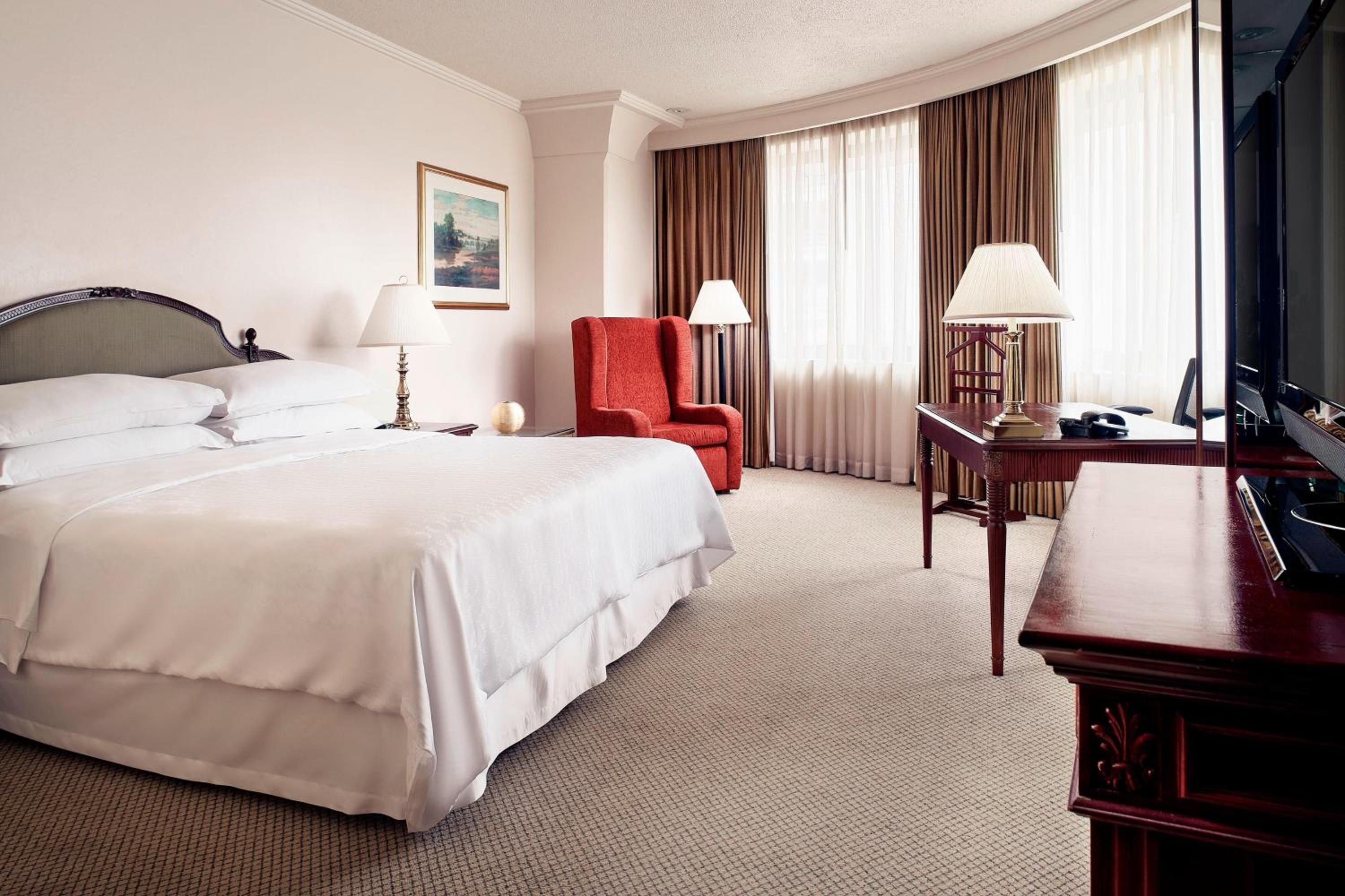Standard King Room, Non-Smoking - Photo 6