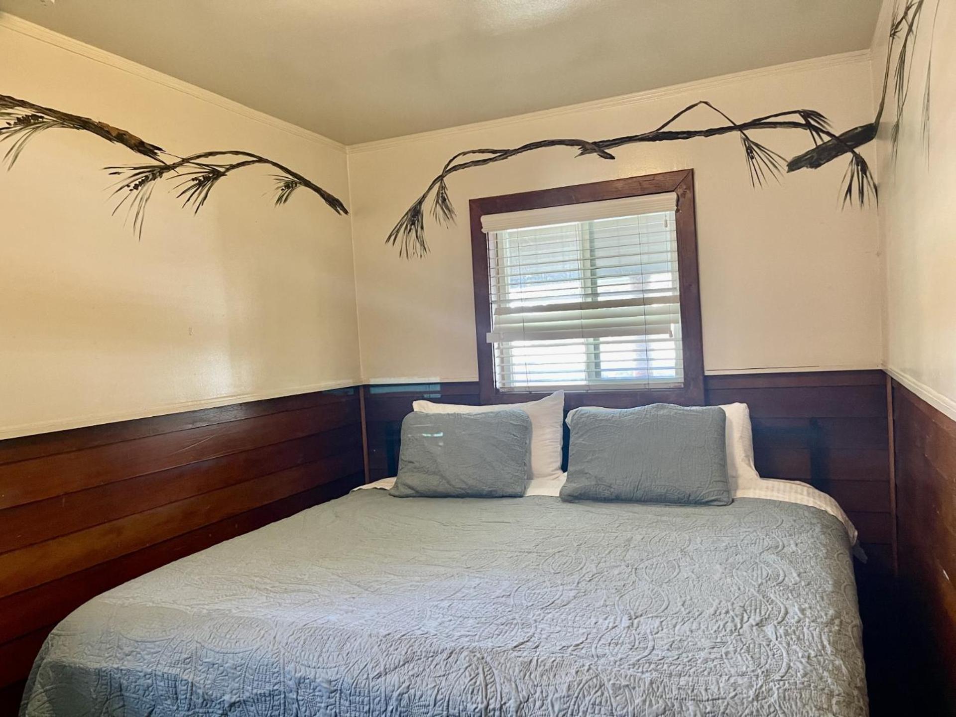 Two-Bedroom House - Photo 7