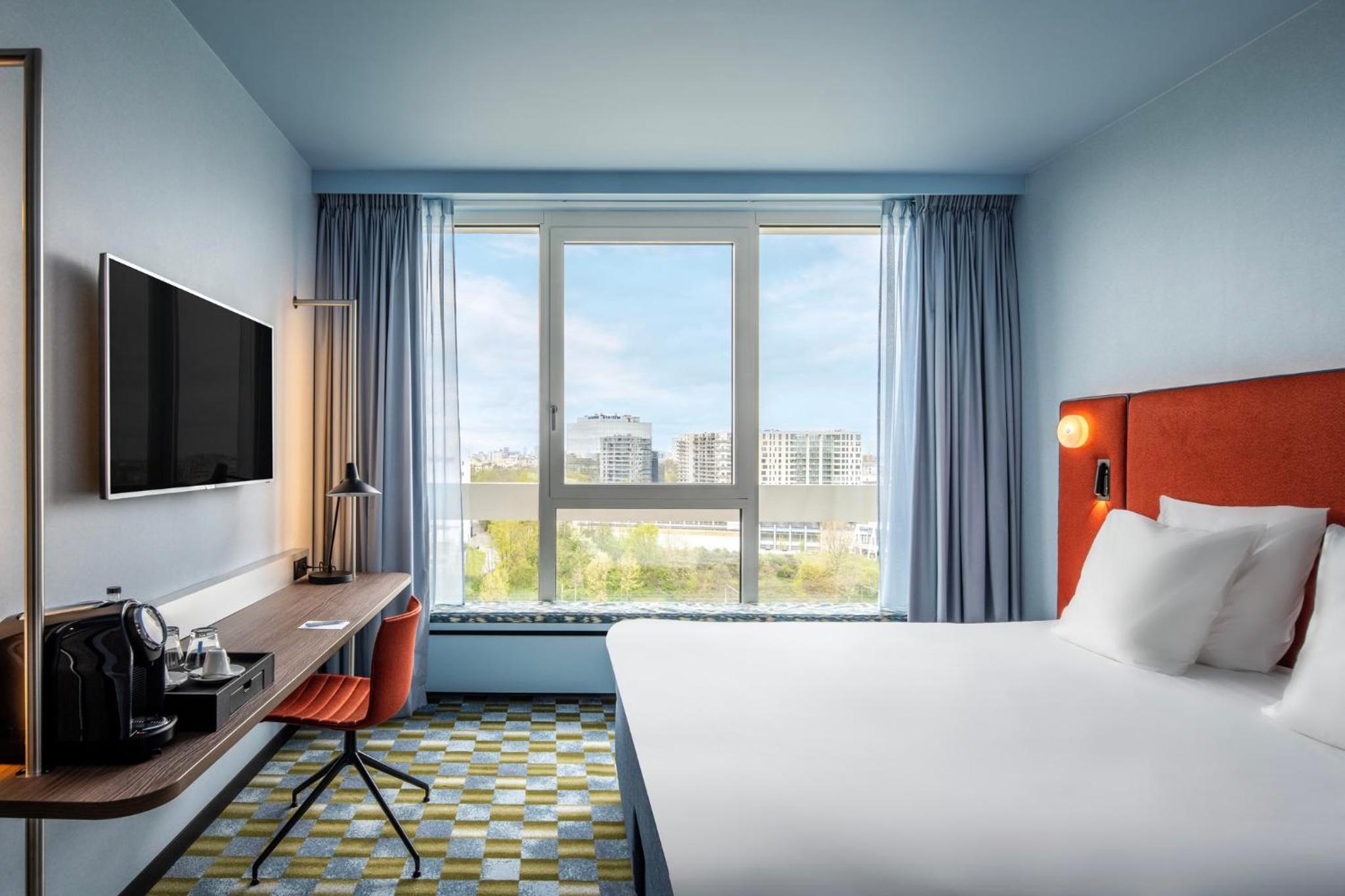 Premium Room - Photo 12