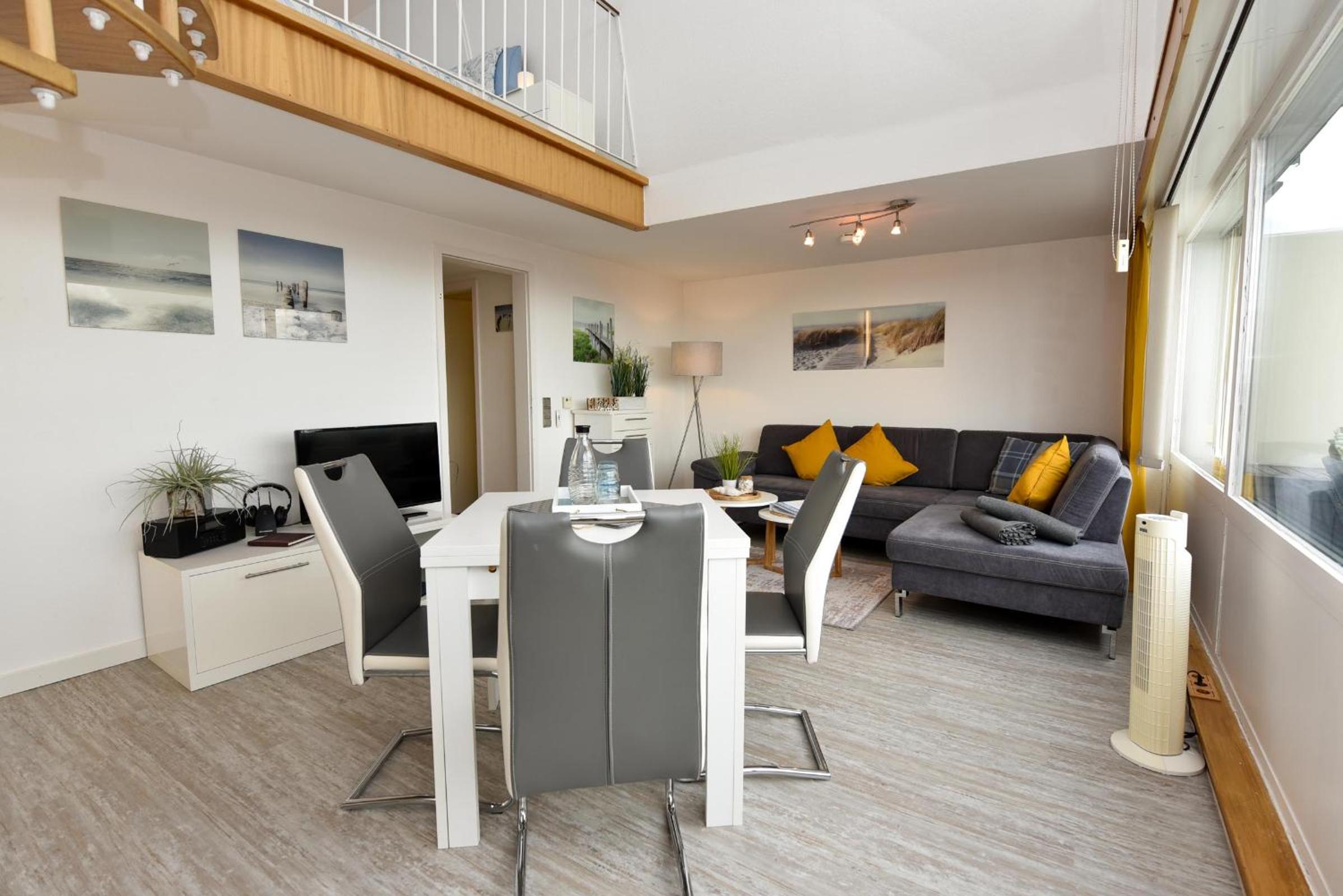 Apartment with Terrace photo 2