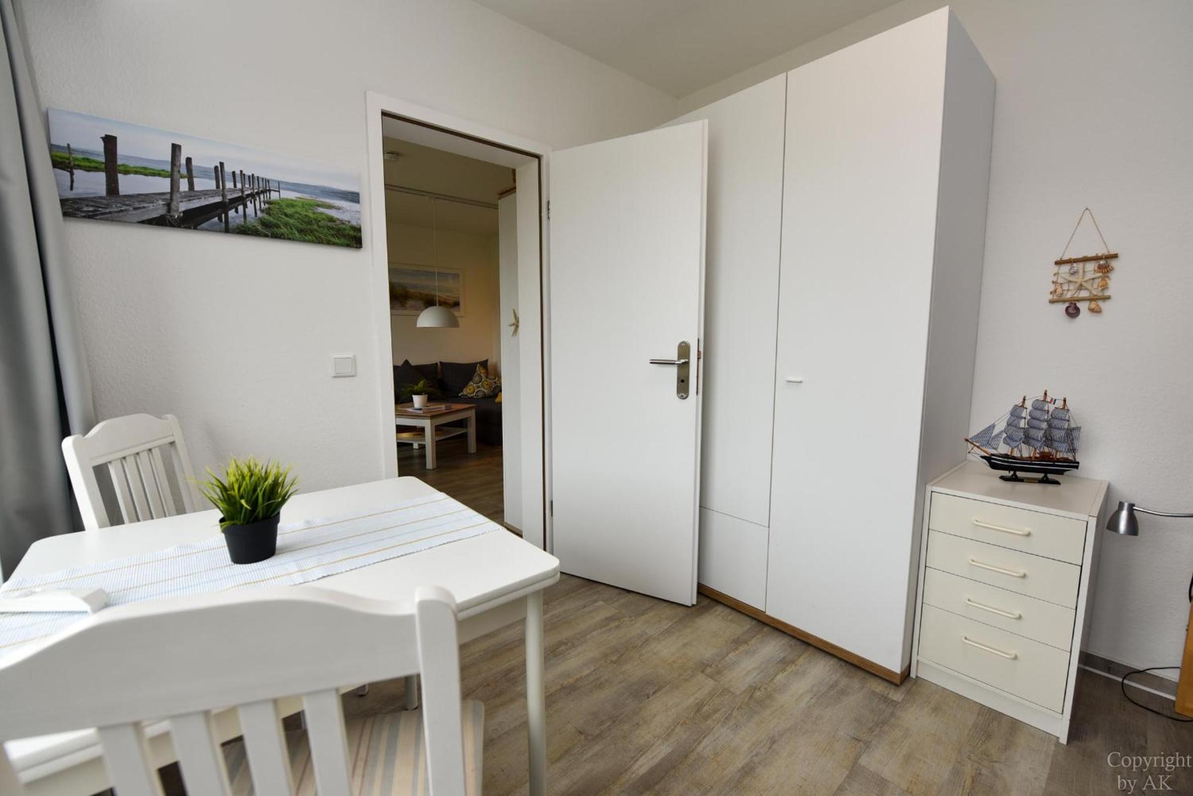 Apartment with Balcony photo 2