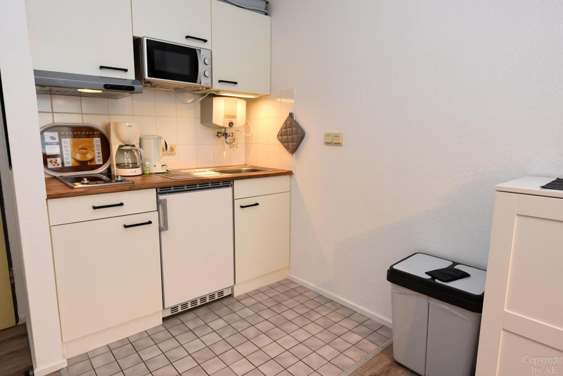 Apartment with Balcony photo 2