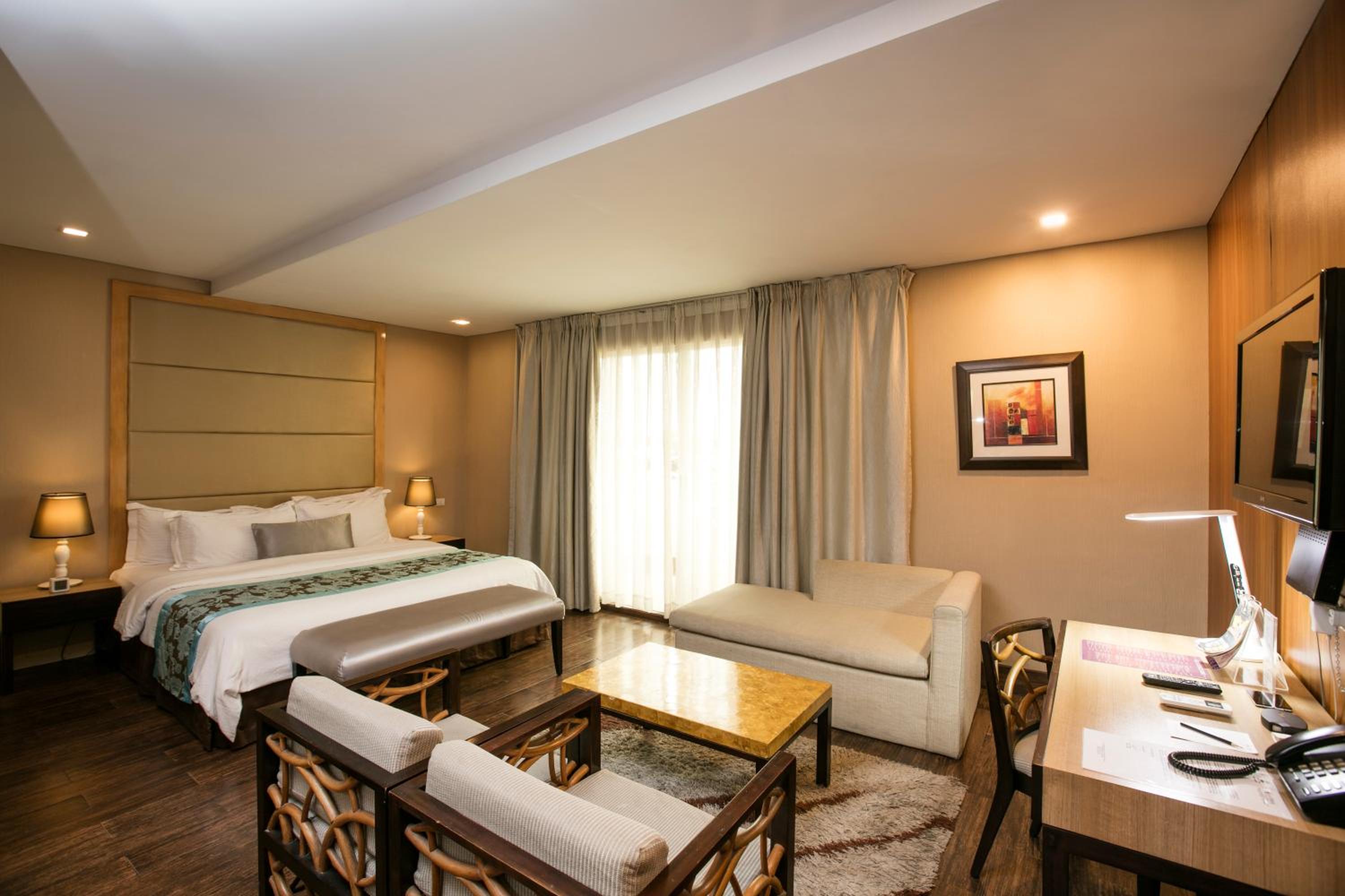 Deluxe Room - Photo 1