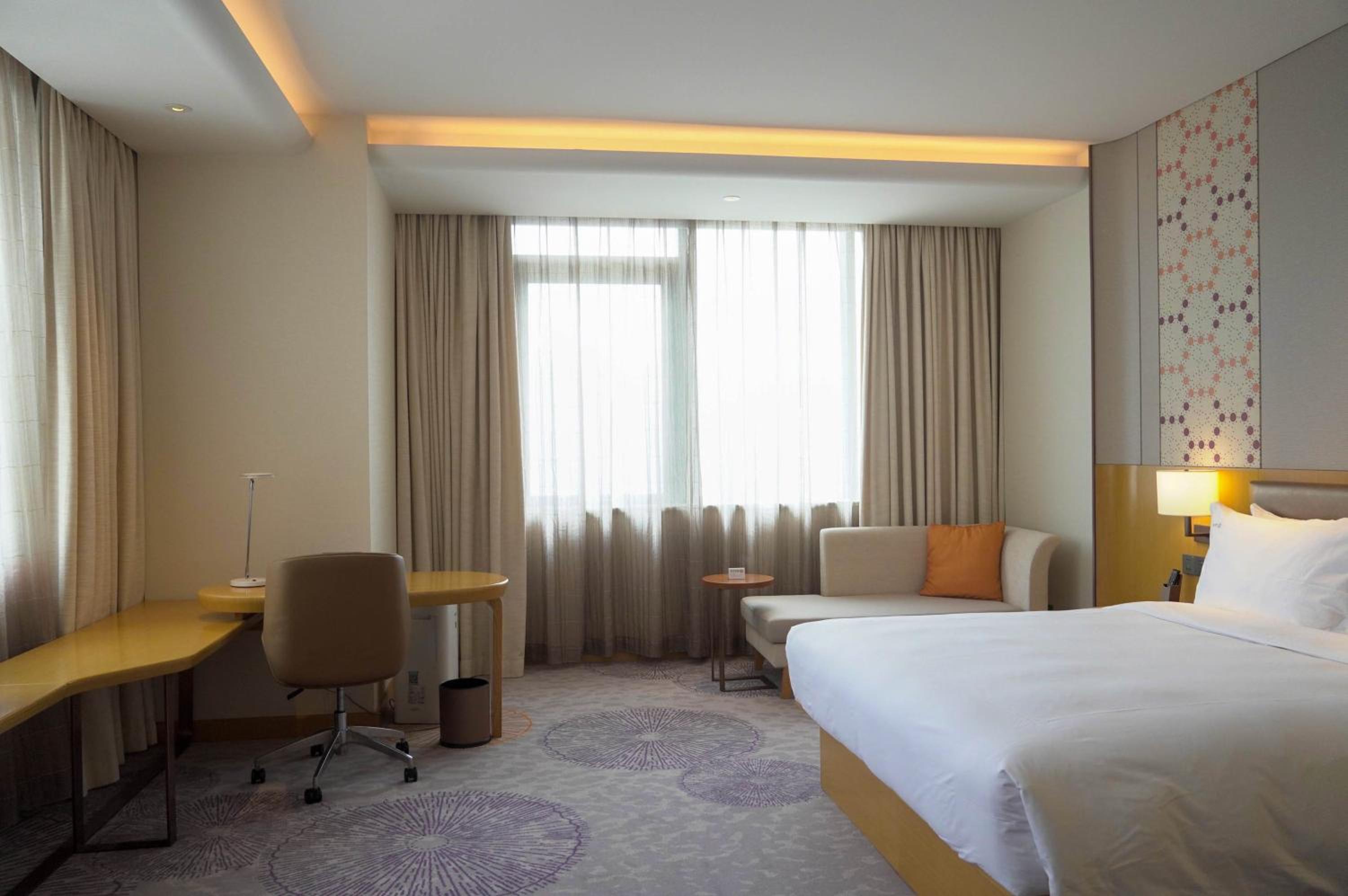 Standard King Room - Photo 4