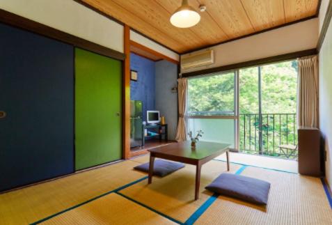Japanese-Style Room with Shared Bathroom photo 1