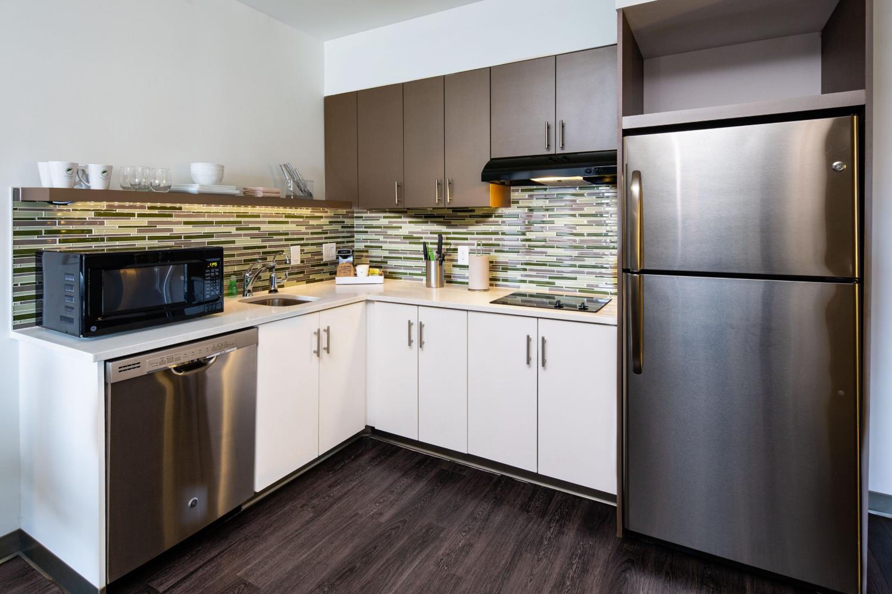 One-Bedroom King Suite with Sofa Bed and Roll-in Shower - Mobility and Hearing Accessible photo 2