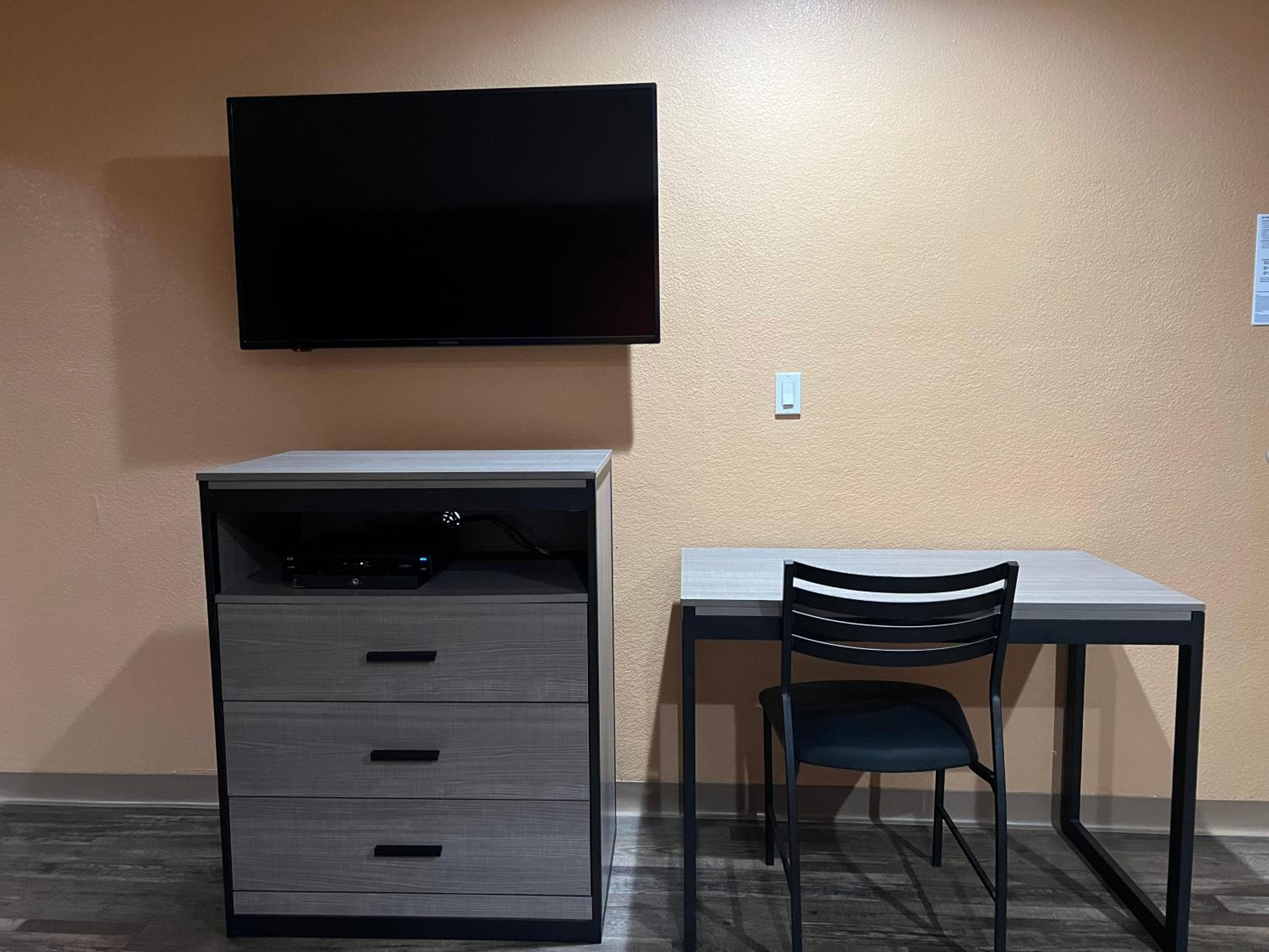 2 Beds - Handicap Accessible photo 3