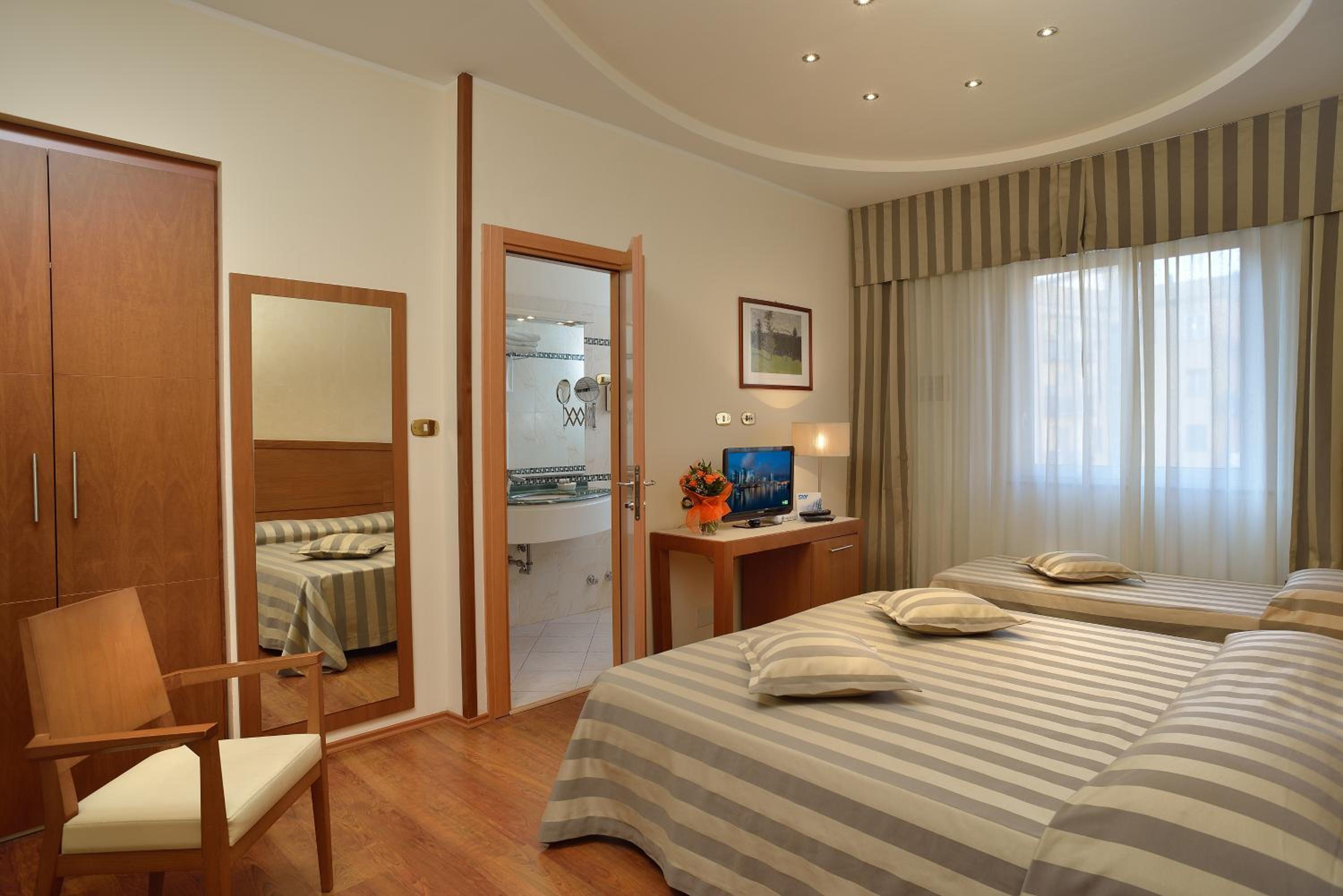 Superior Triple Room - Photo 2