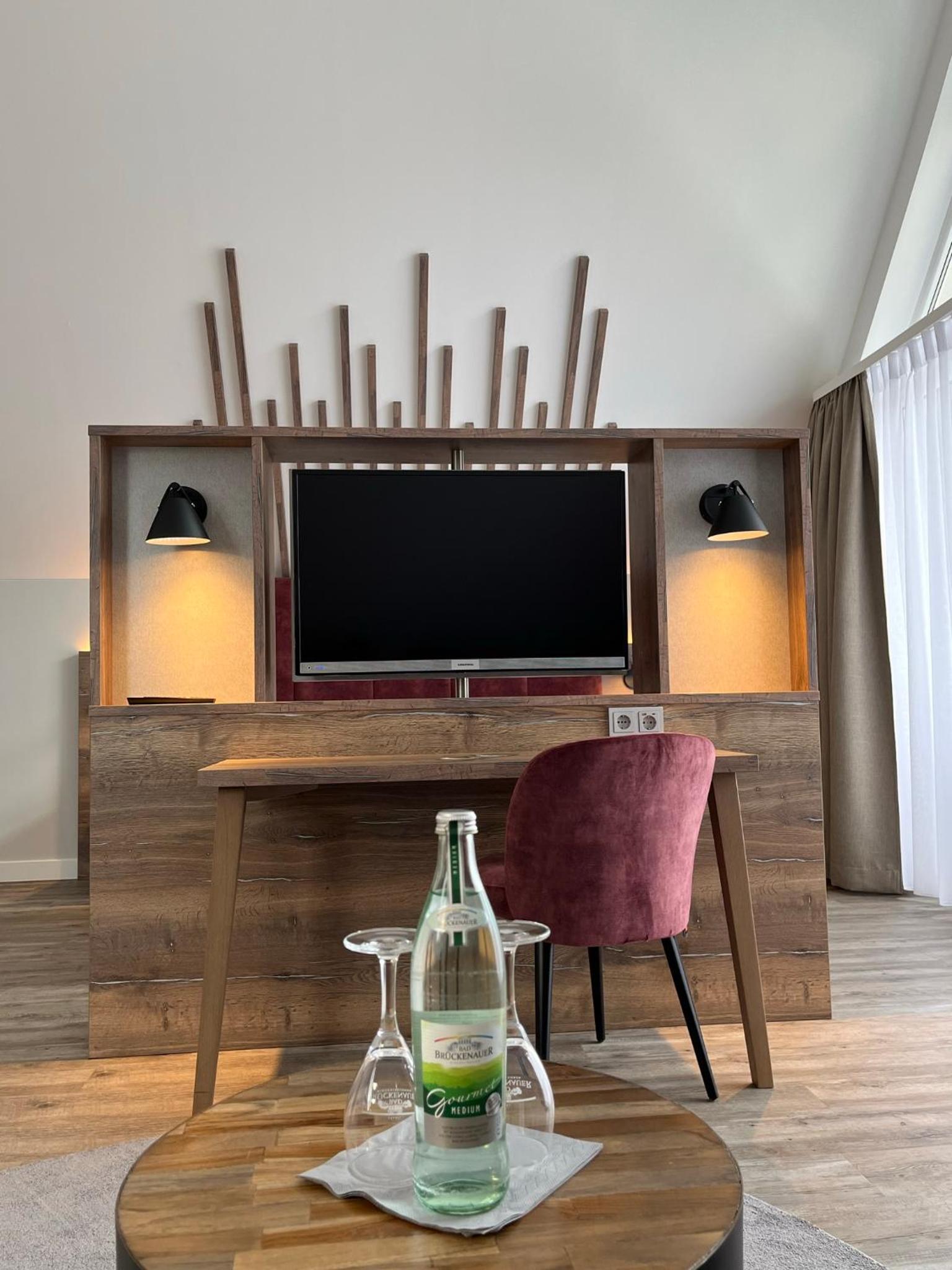 Junior Suite with City View and Balcony  photo 1