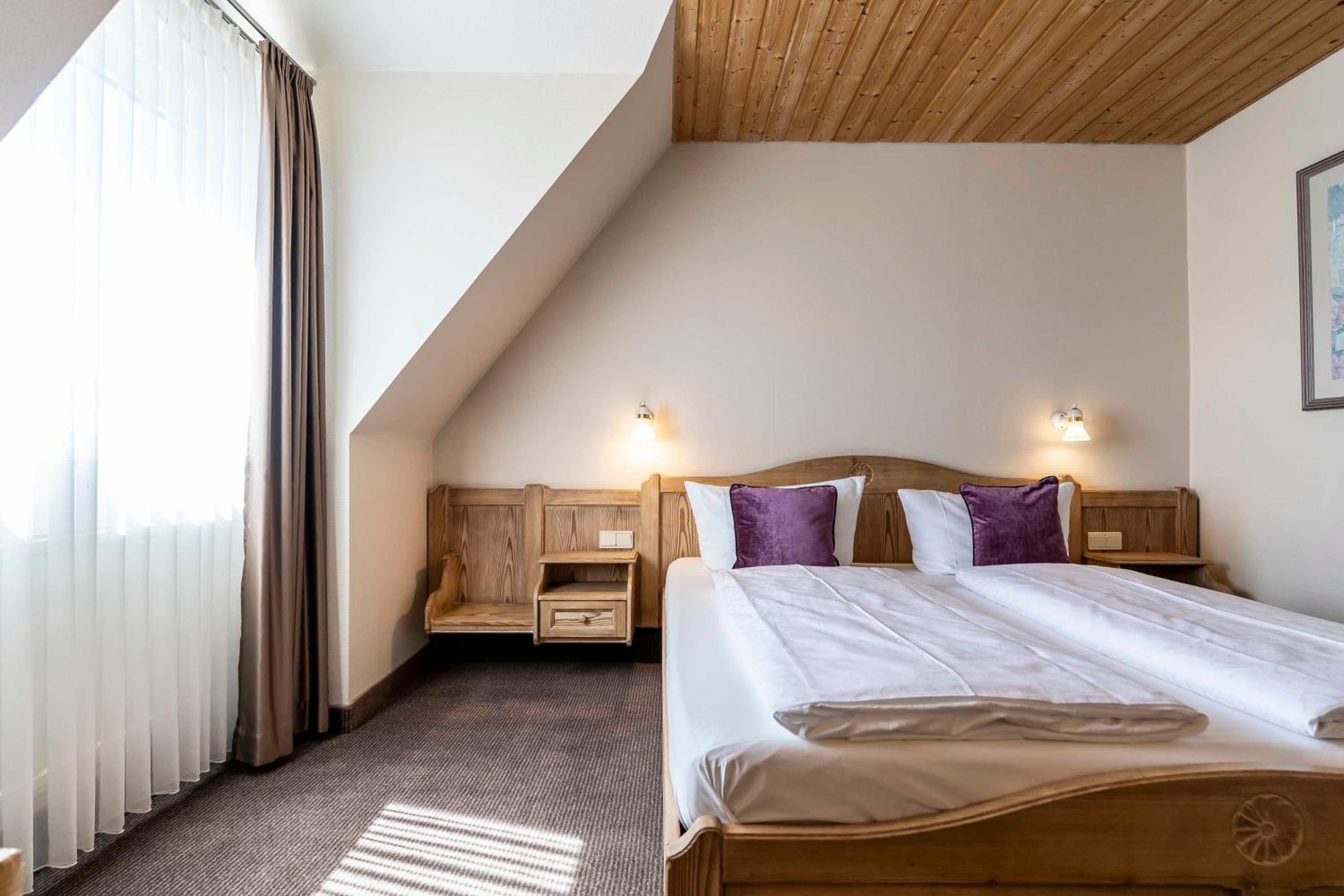 Double Room - Photo 15