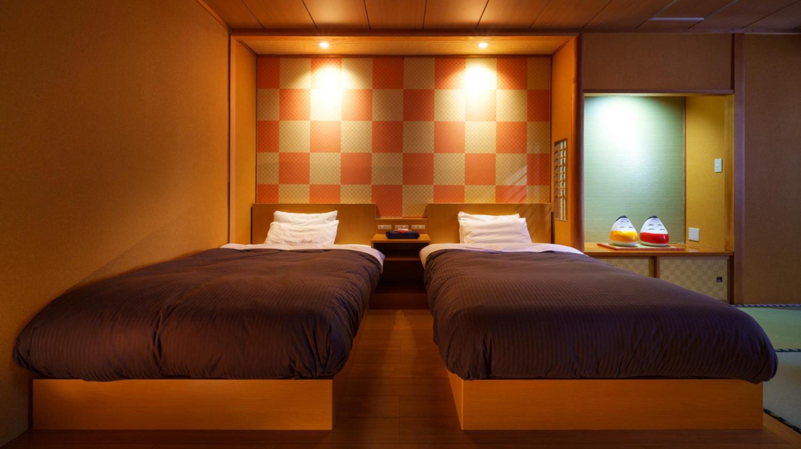 Twin Room with Tatami Area and River View - Non-Smoking