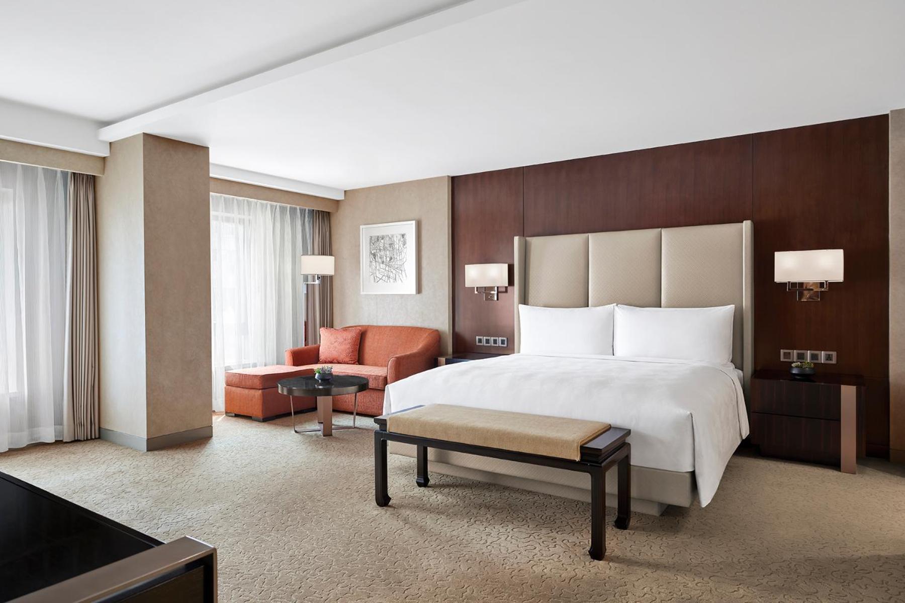 Grand Suite, 1 Bedroom Larger Suite, 1 King