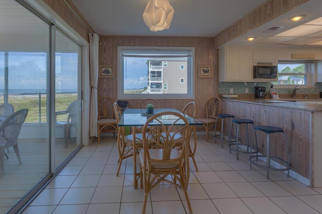 Three-Bedroom Vacation Home  photo 3