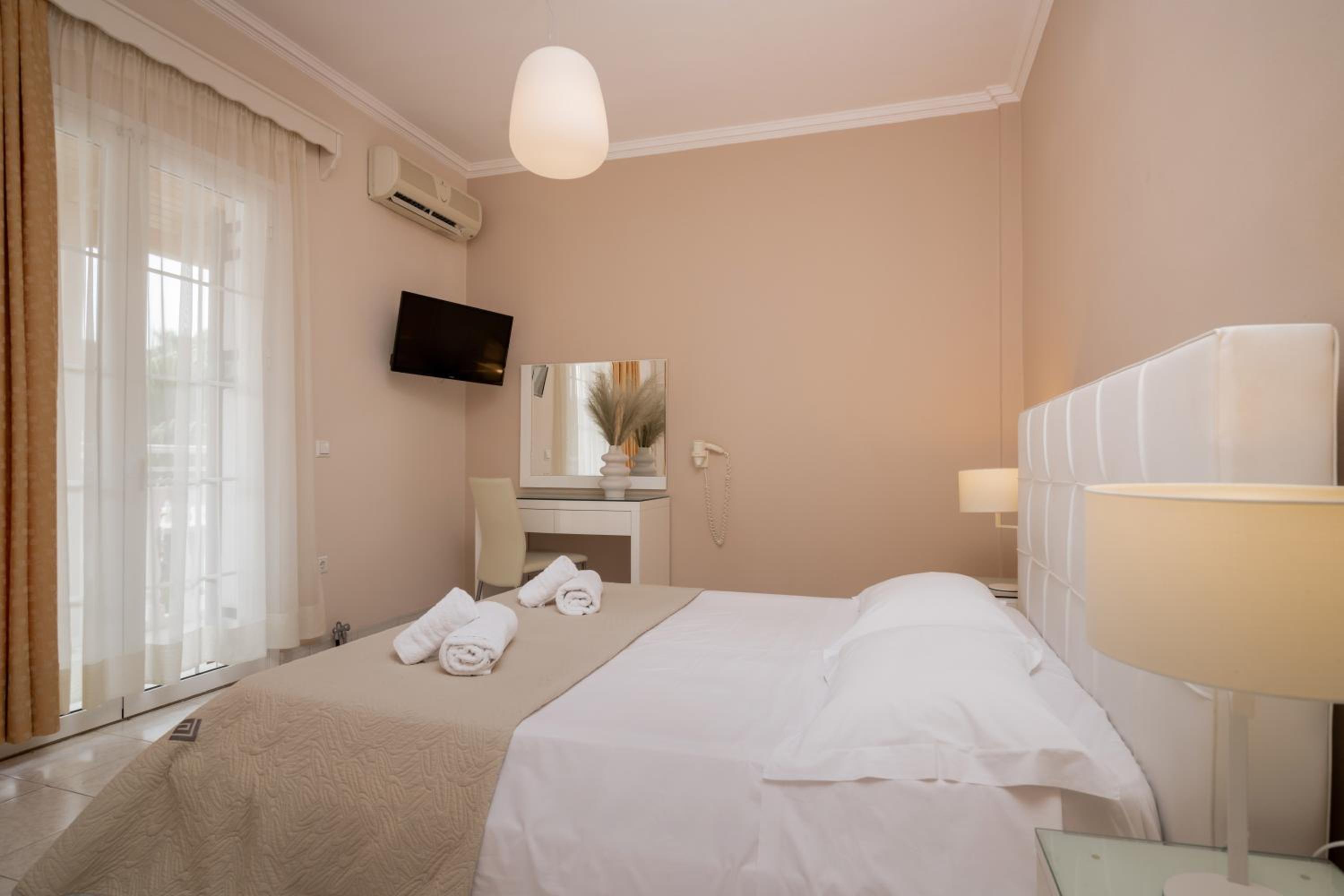 Family Apartment - Photo 8