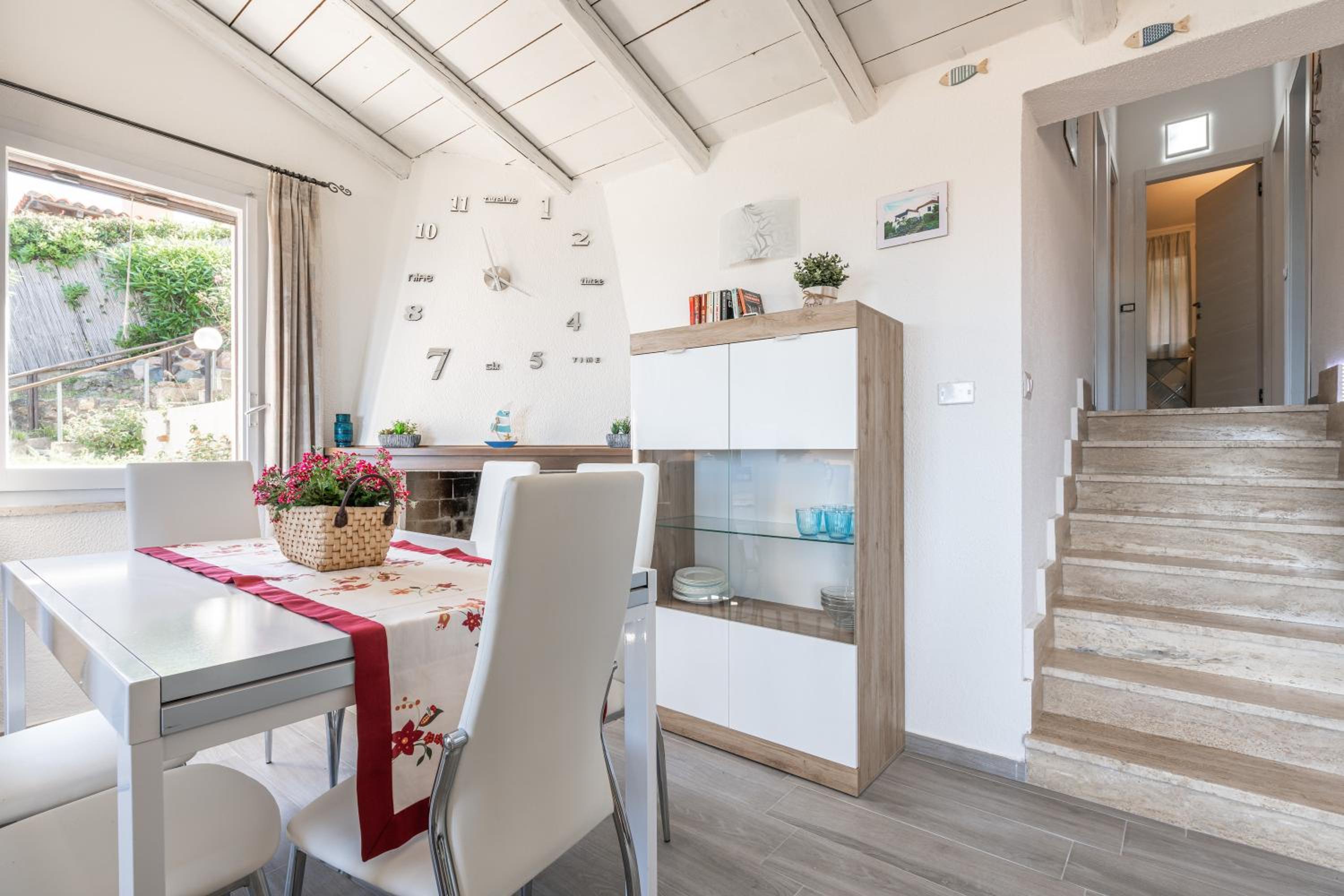 Three-Bedroom House photo 2