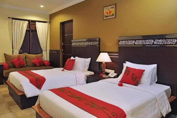 Two-Bedroom Villa - Photo 3