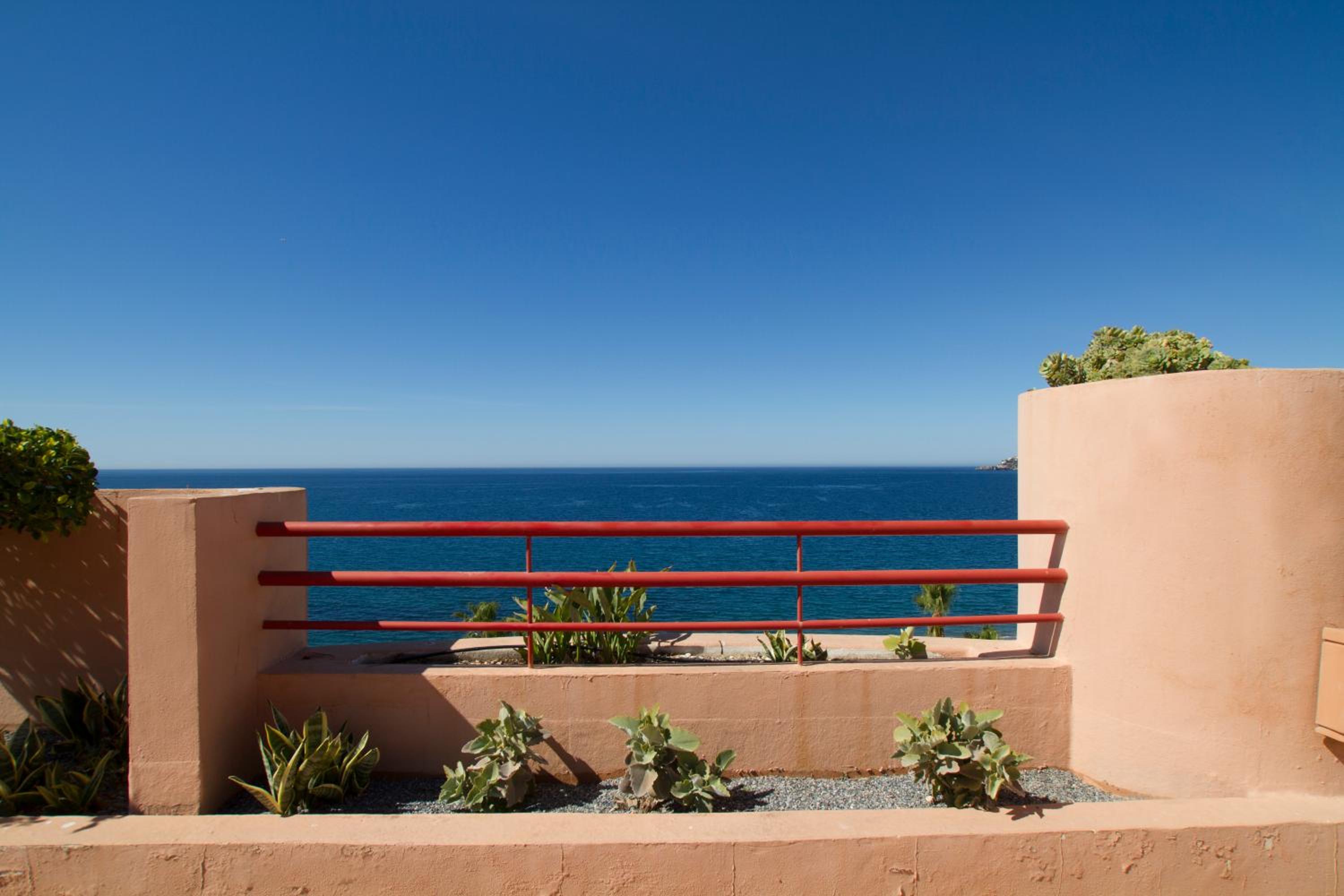 Suite with Sea View - Photo 10