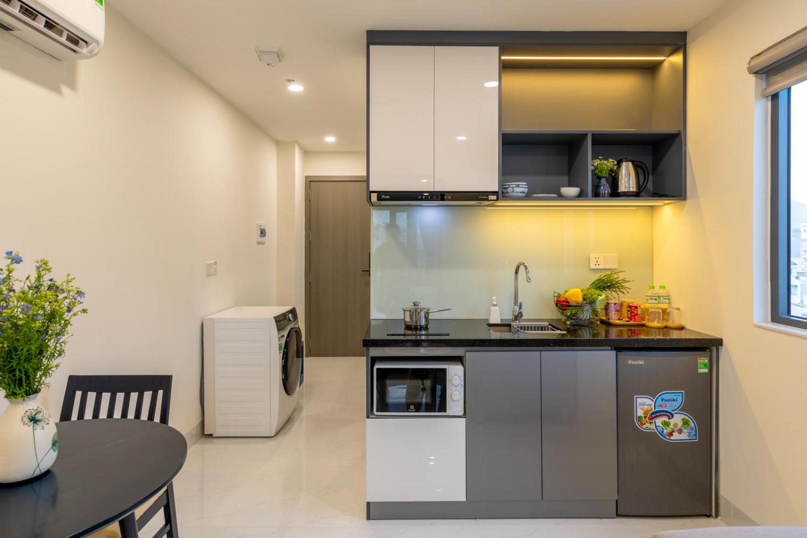 One-Bedroom Apartment - Photo 4