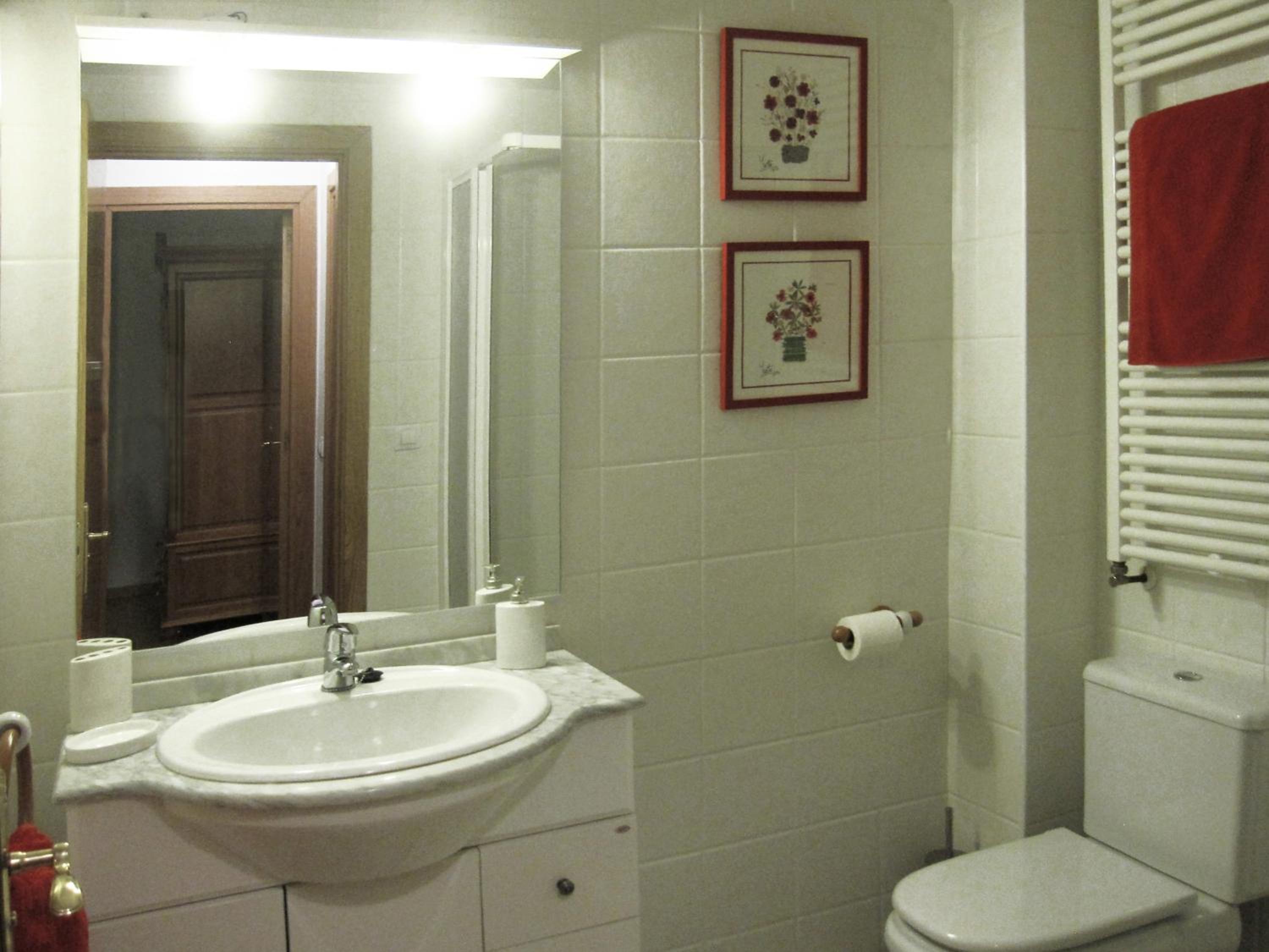 Two-Bedroom Apartment photo 2