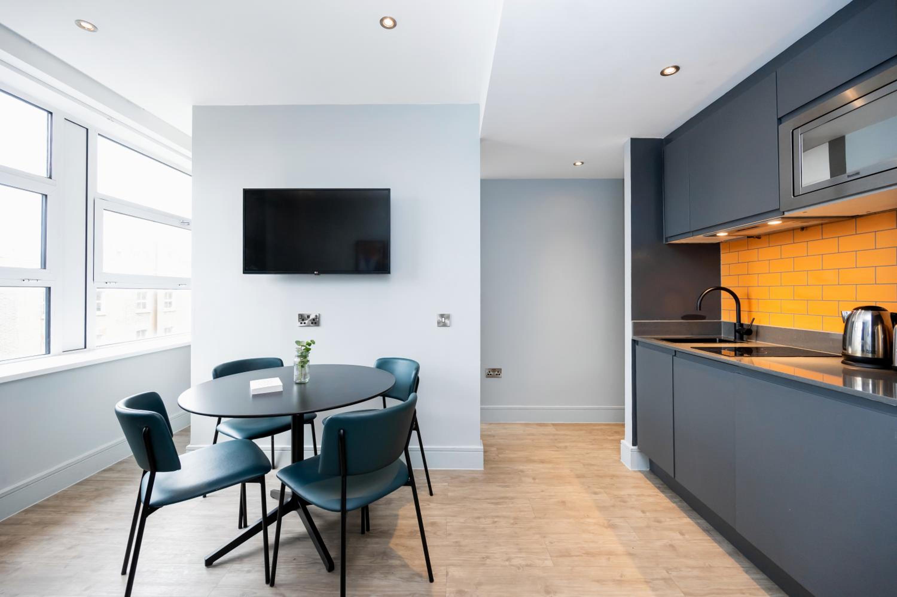 One-Bedroom Apartment (Open Plan 4 adults) photo 2