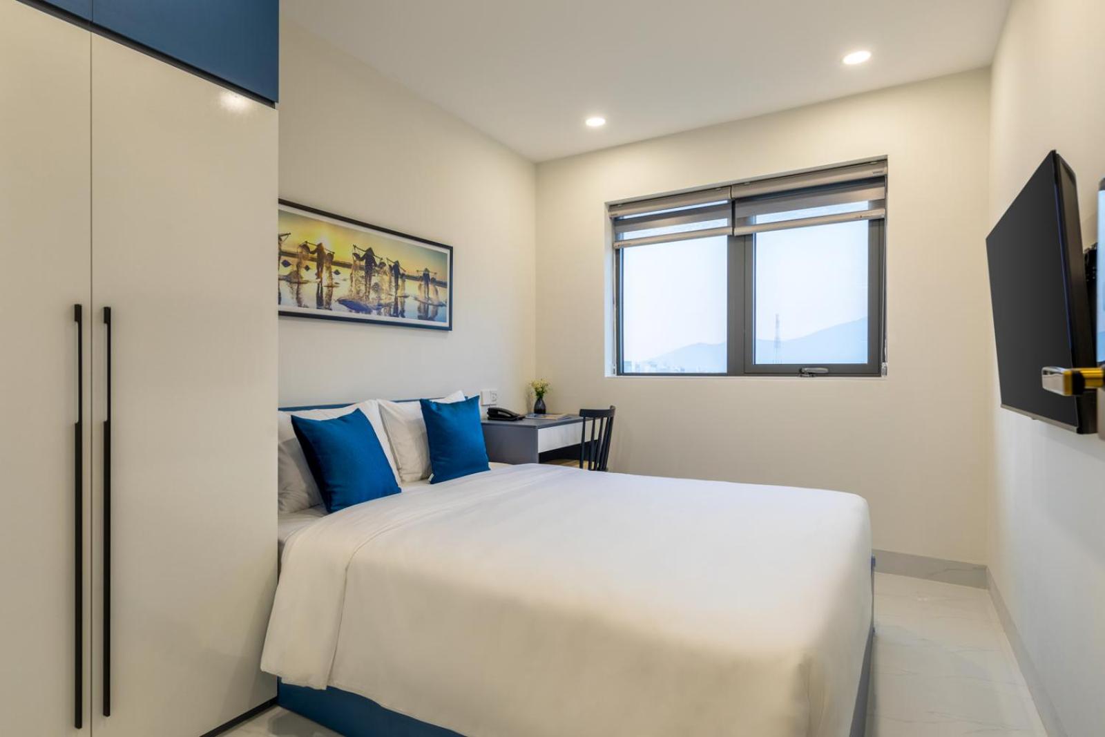 Two-Bedroom Apartment - Photo 6