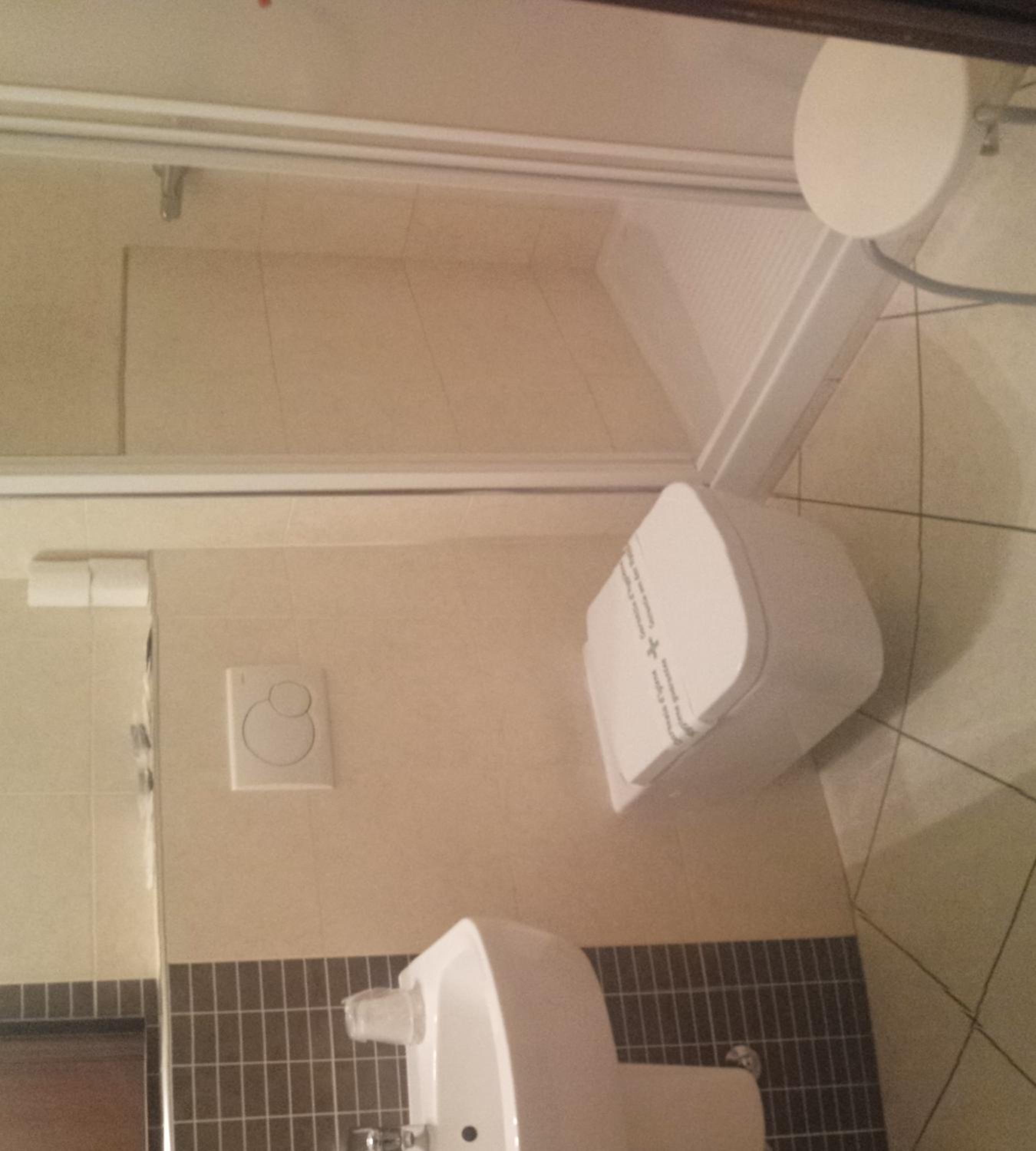 Double or Twin Room - Photo 4