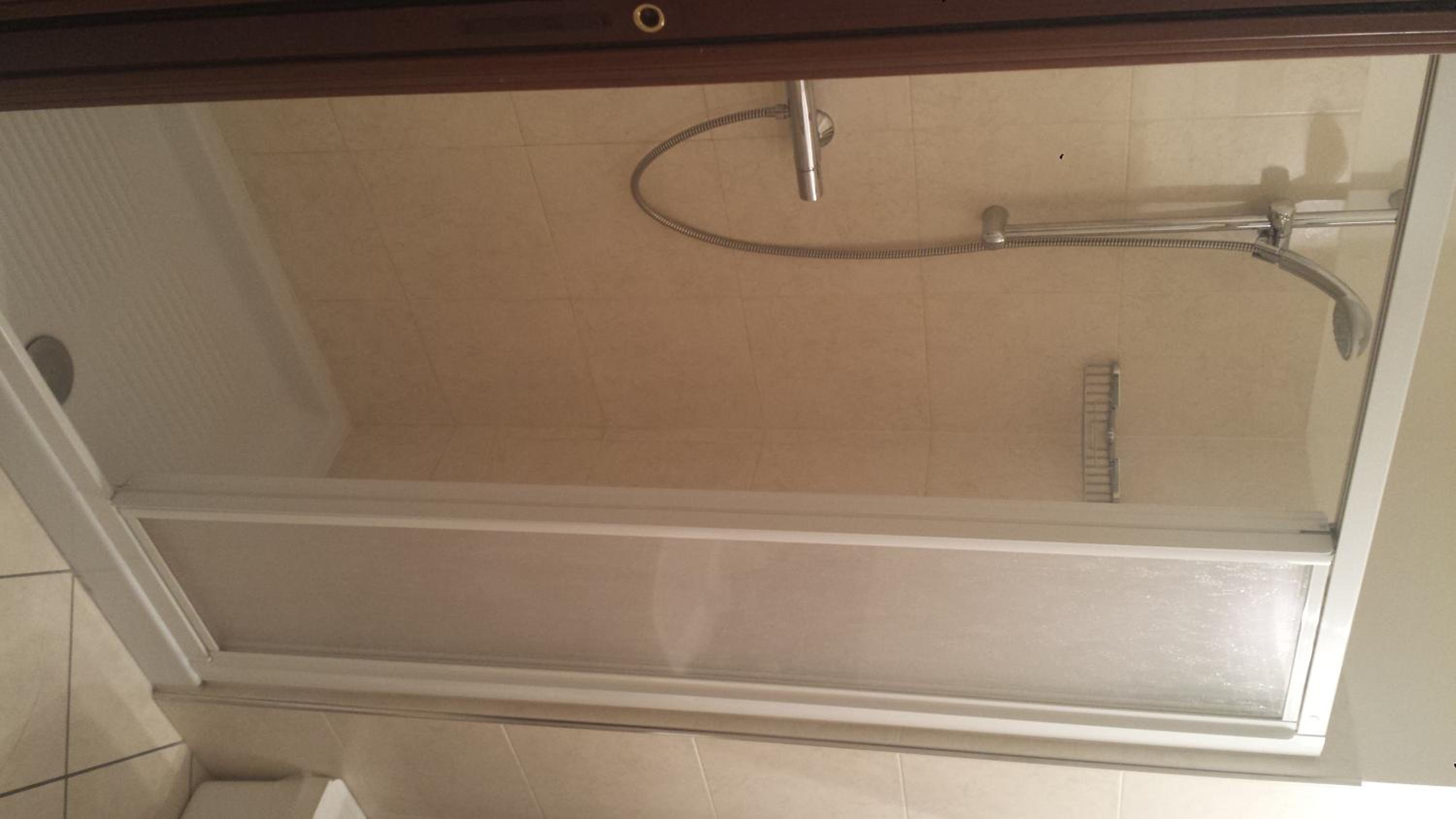Double or Twin Room - Photo 5