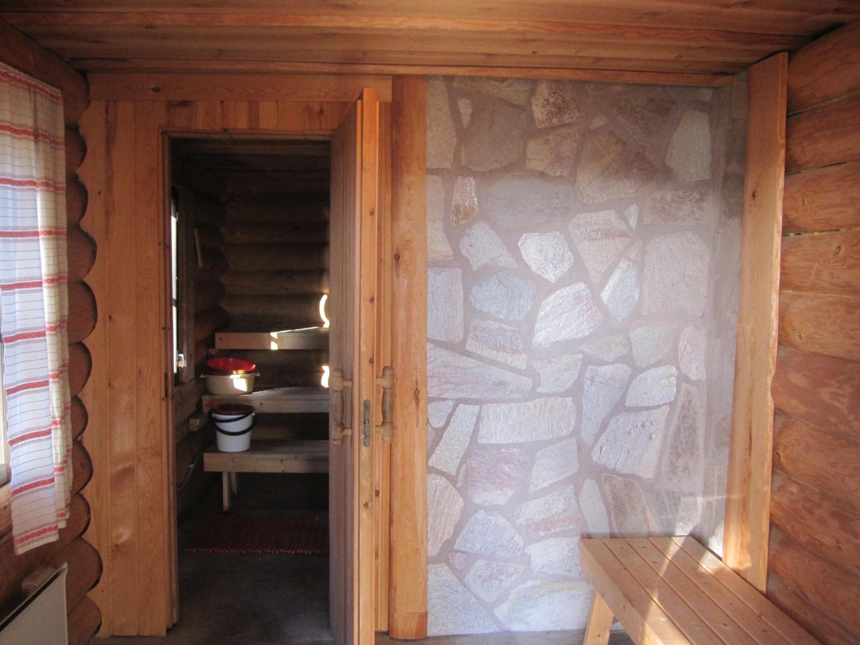 Economy Cabin with External Toilet photo 3