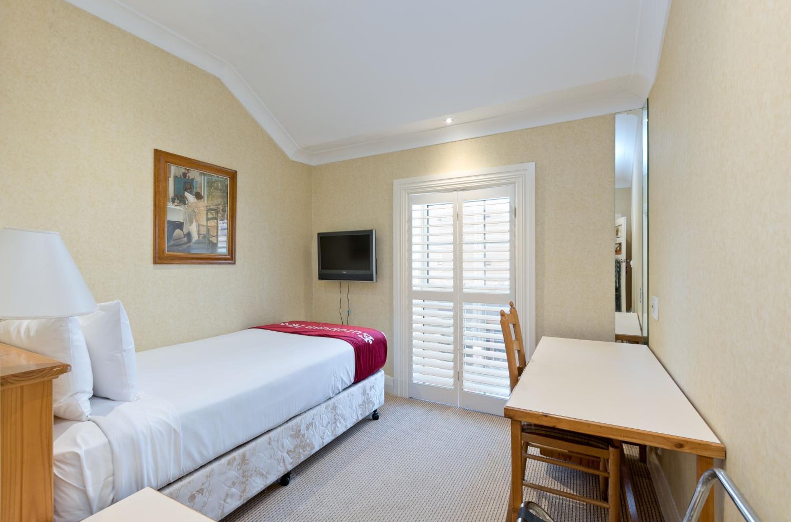 Budget Single Room thumbnail 5