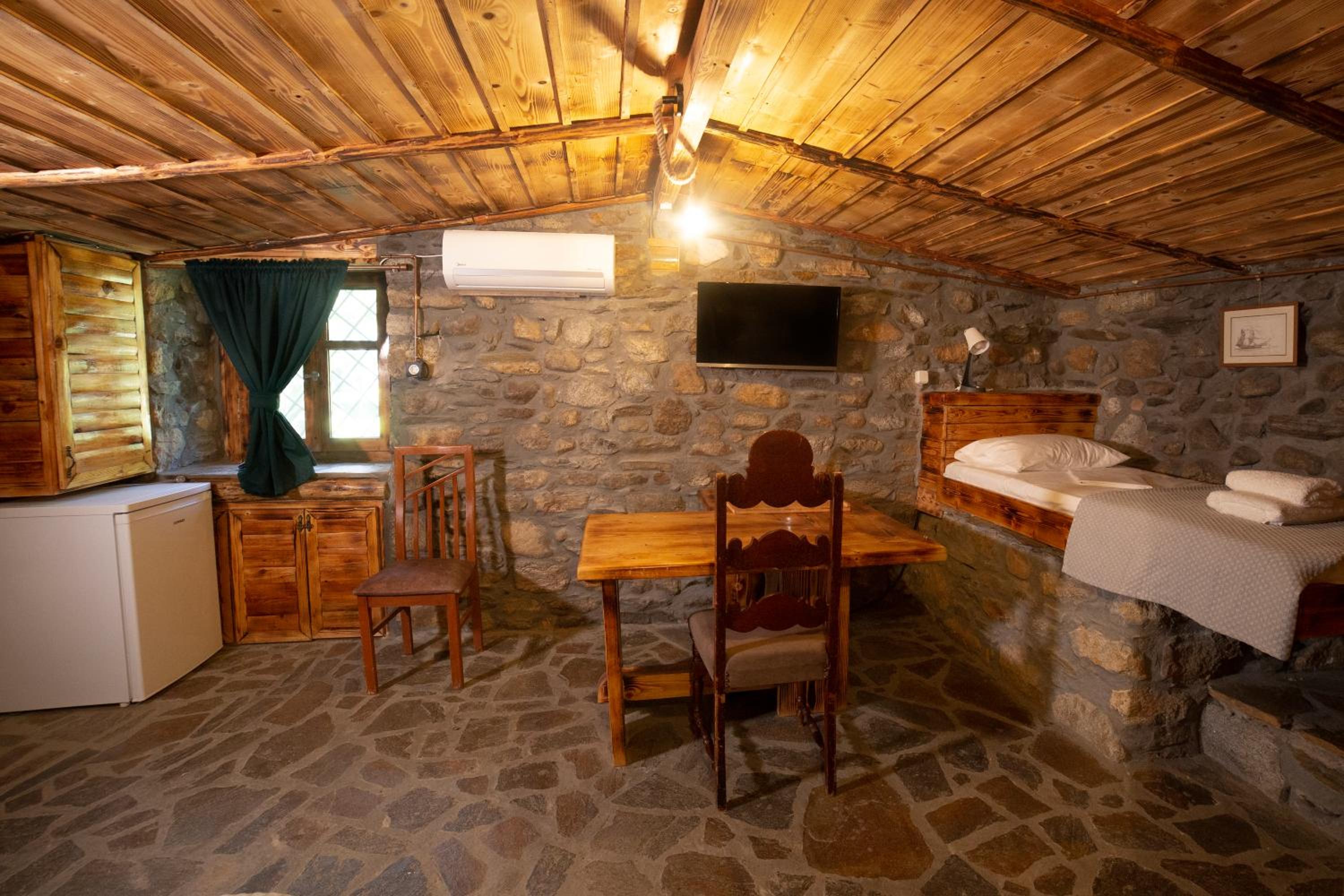 Deluxe Triple Room - Photo 3