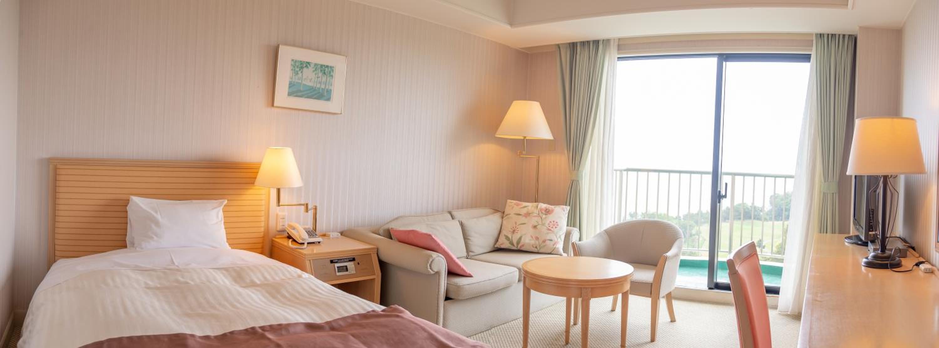 Single Room with Sea View - Non-Smoking photo 2