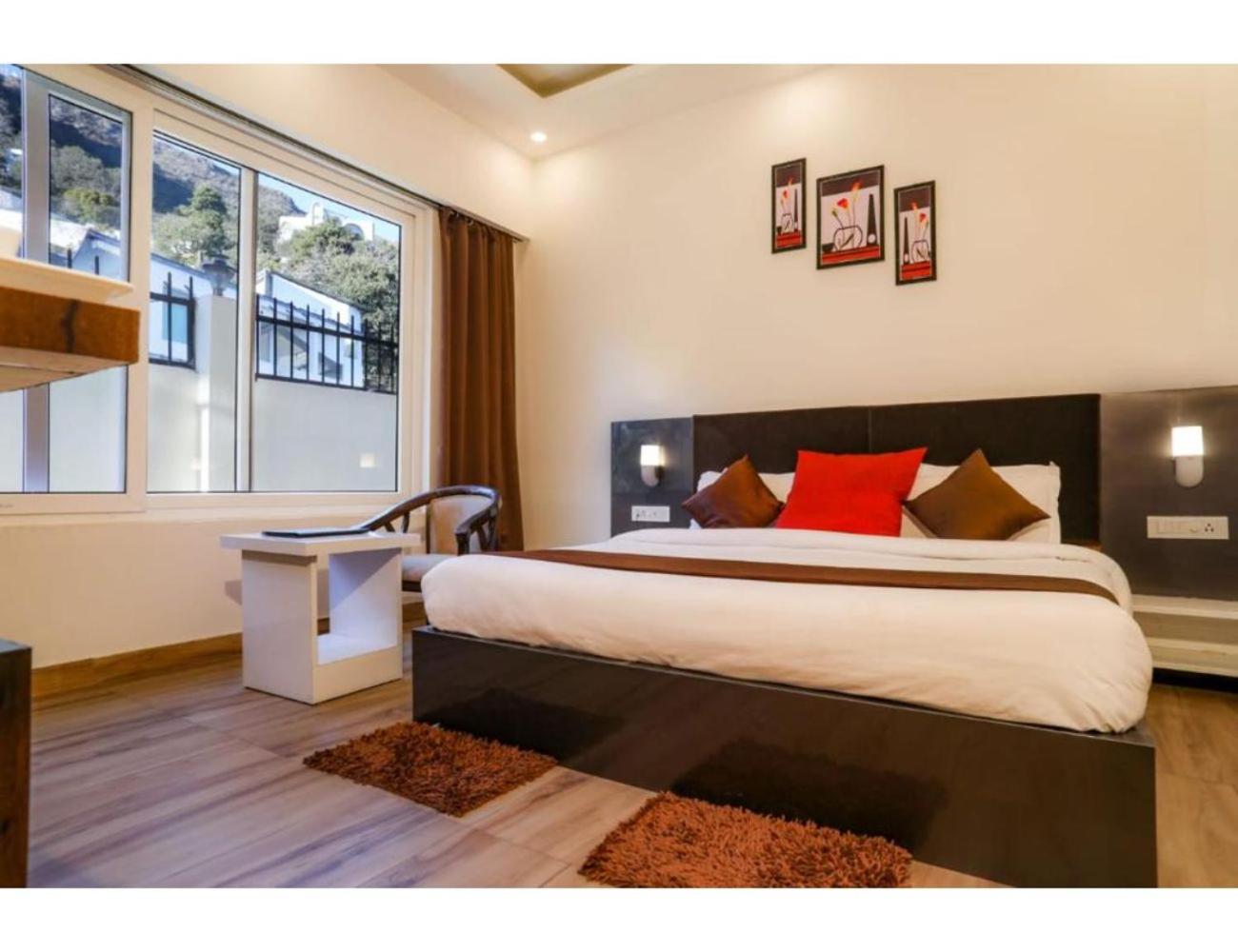 Deluxe Room - Photo 4