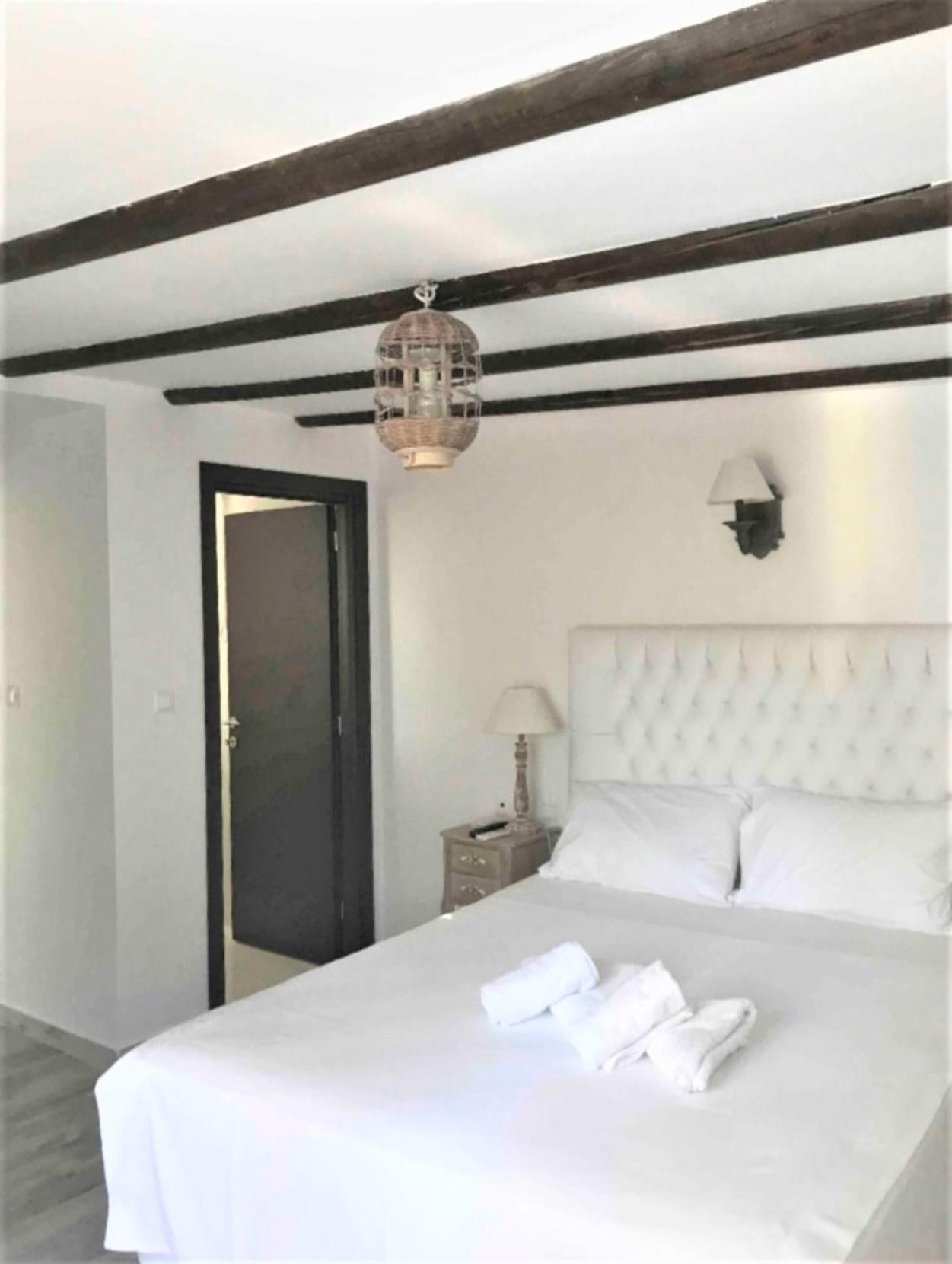 Villa photo 1