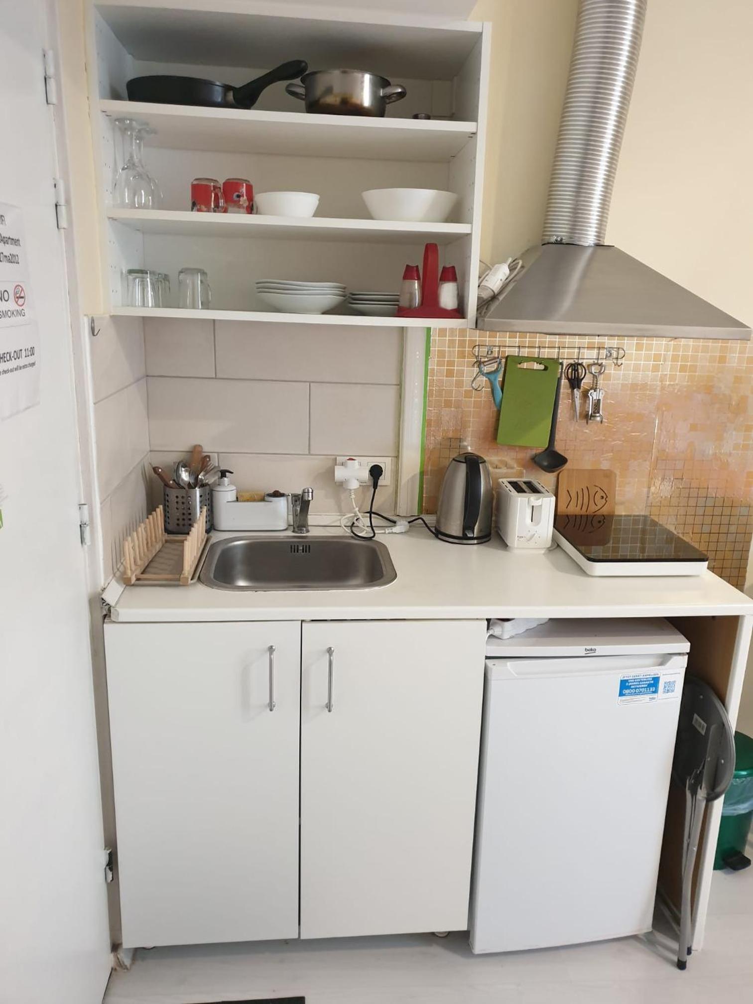 Studio Apartment - Photo 9