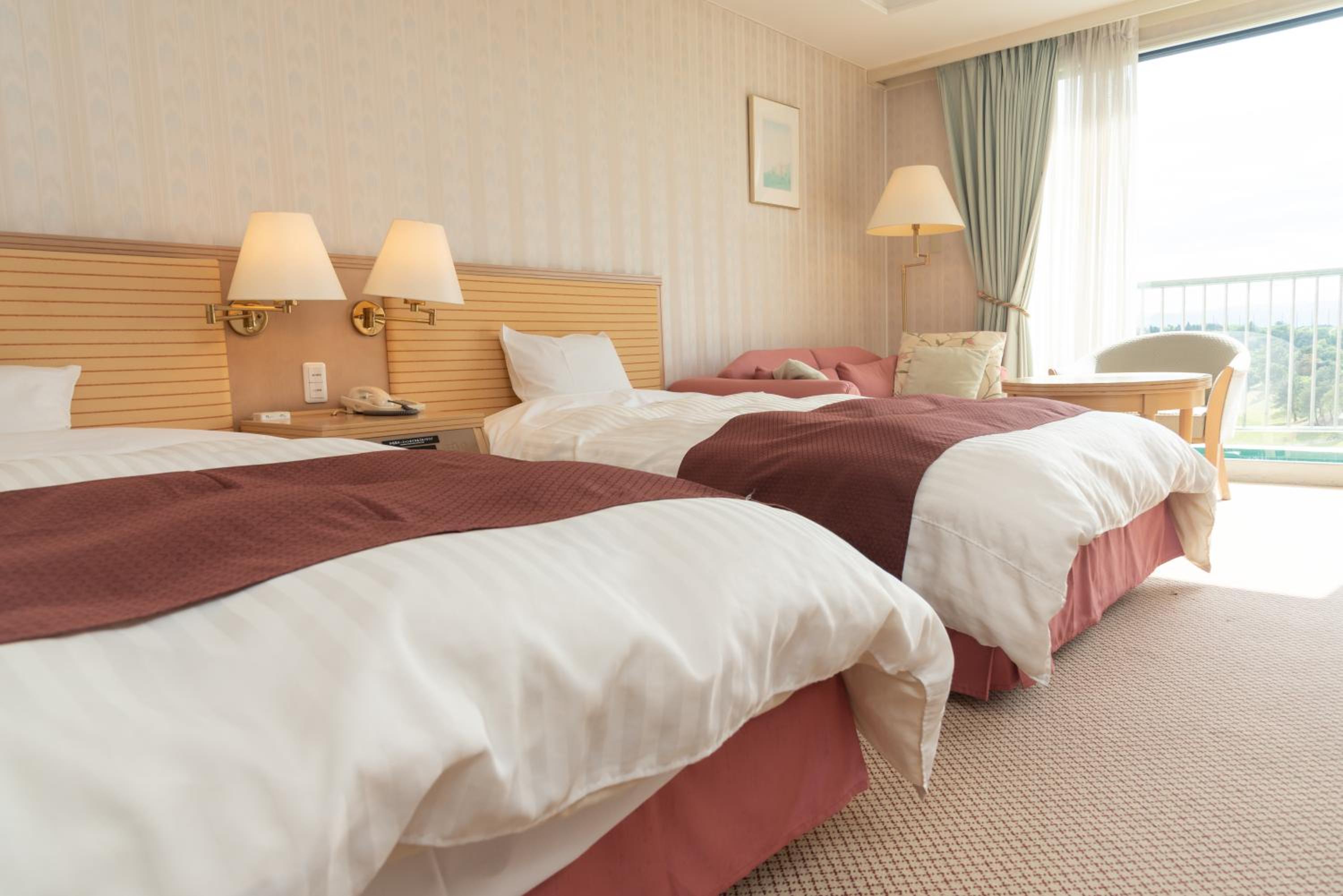 Twin Room with Sea View - Smoking photo 3
