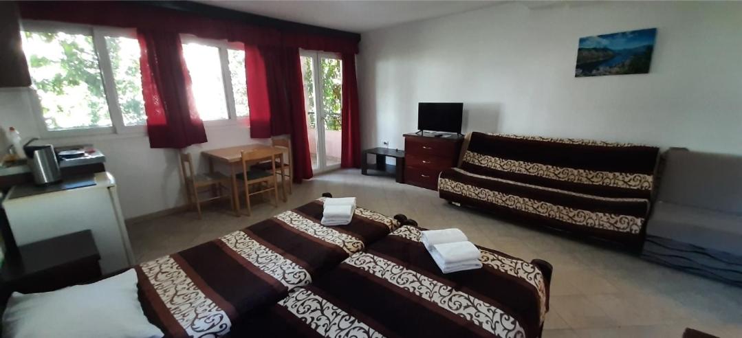 Triple Room With Private Bathroom