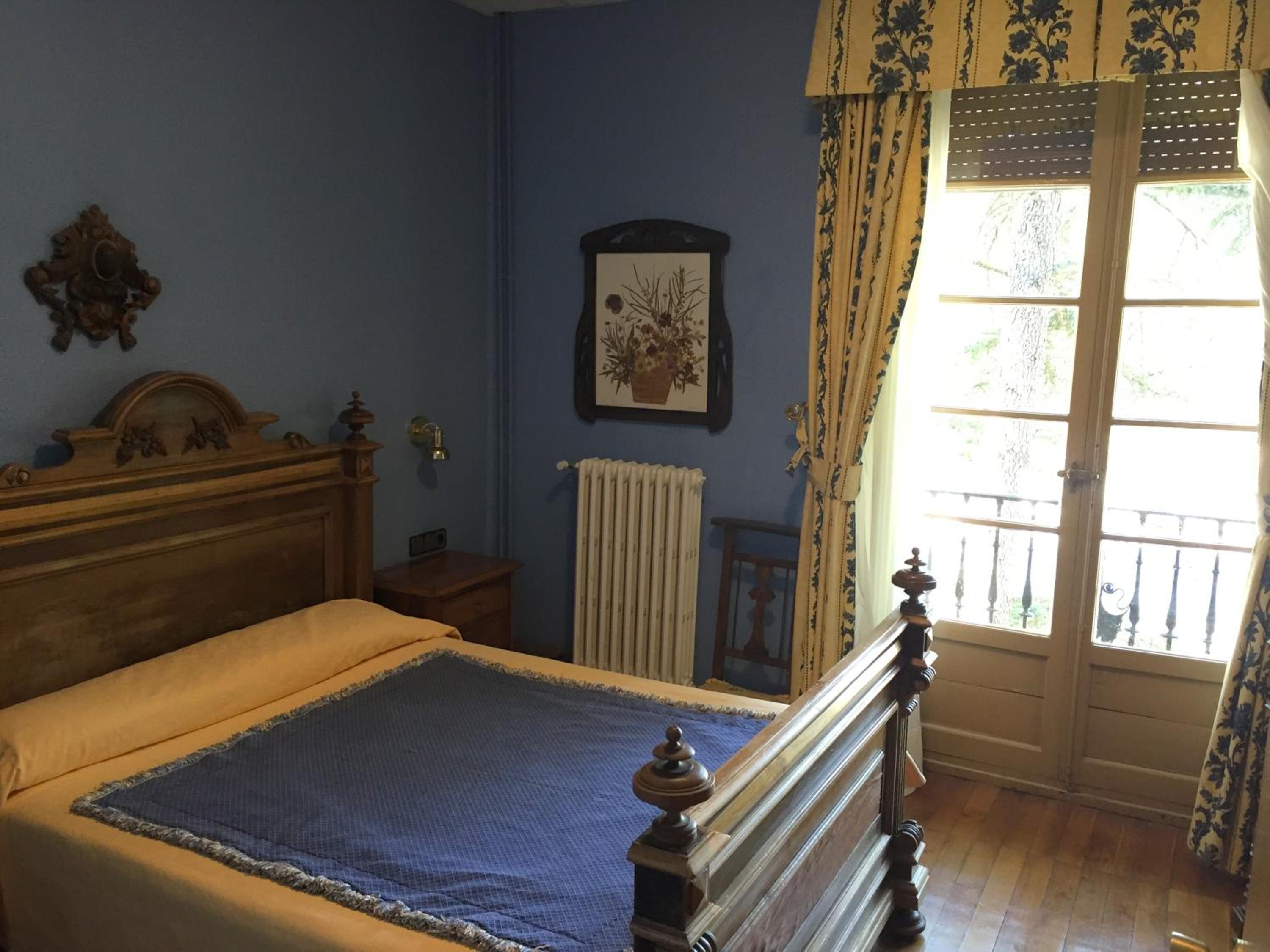 Deluxe Double or Twin Room - Photo 3
