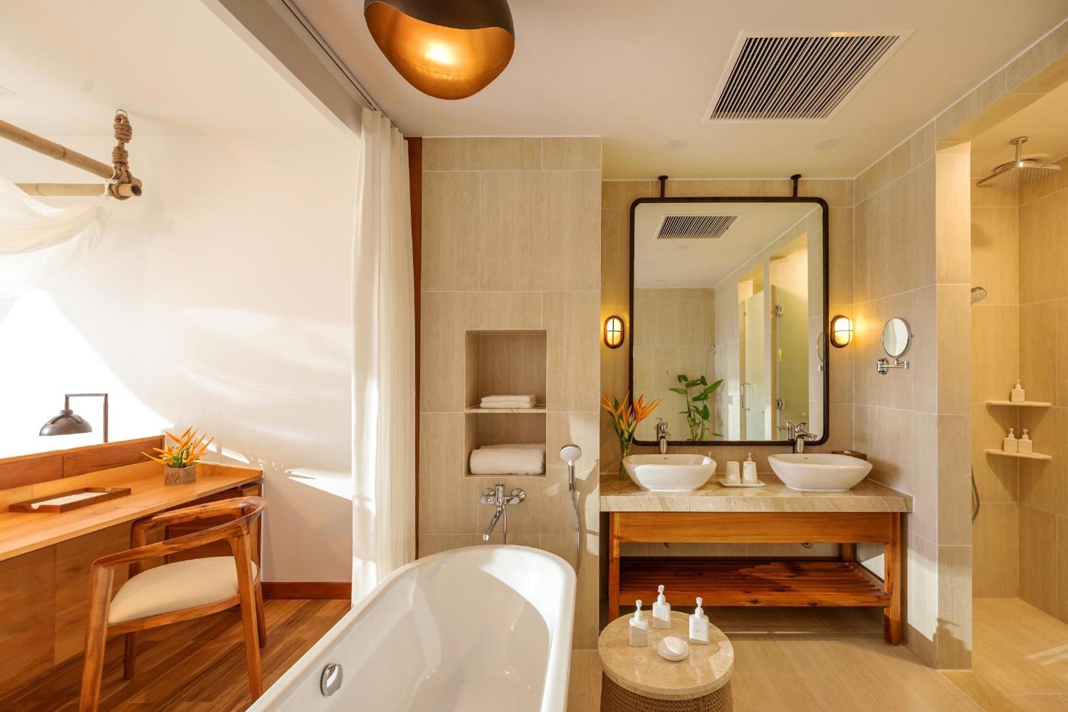 Suite with Garden View - Photo 2