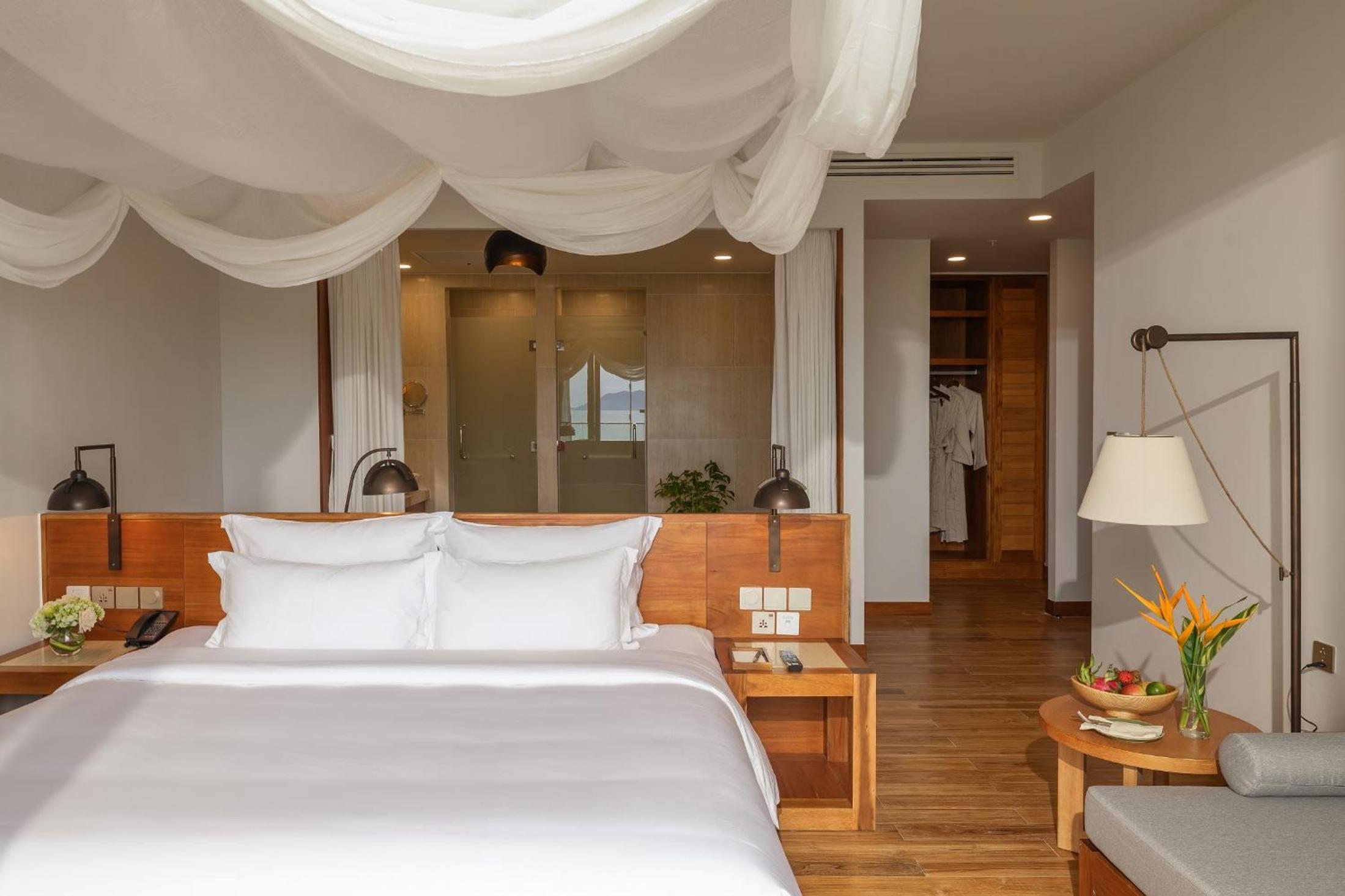 Seaview One-Bedroom Suite - Photo 4
