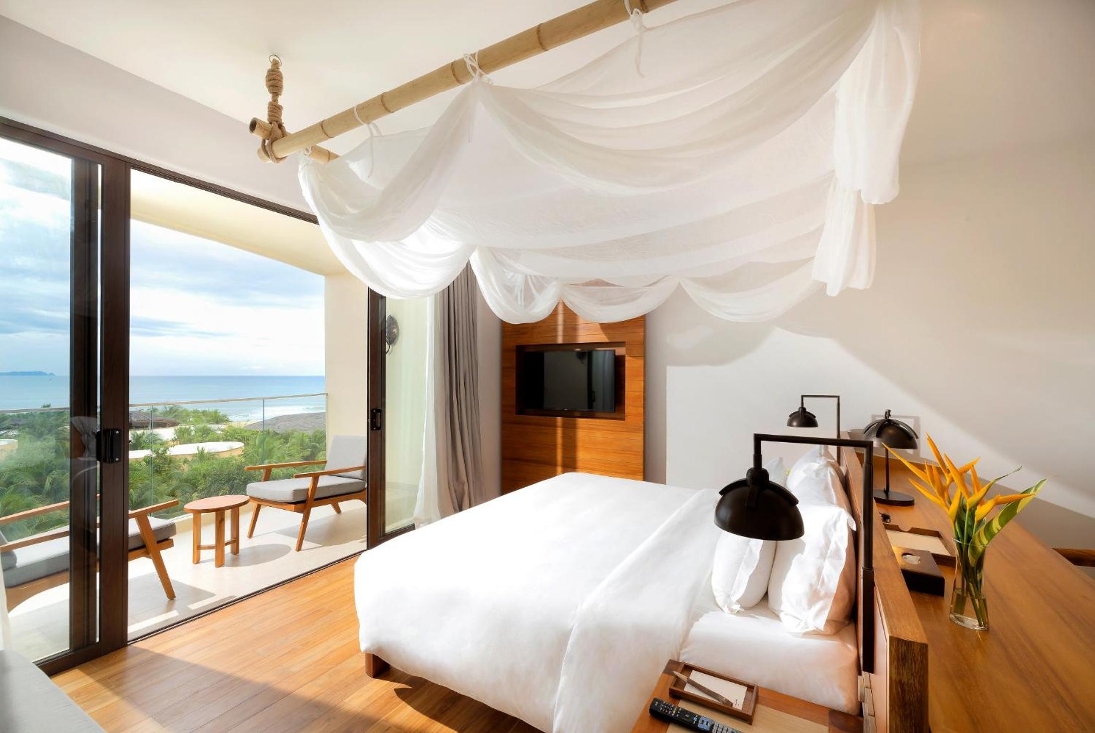 Seaview One-Bedroom Suite - Photo 2