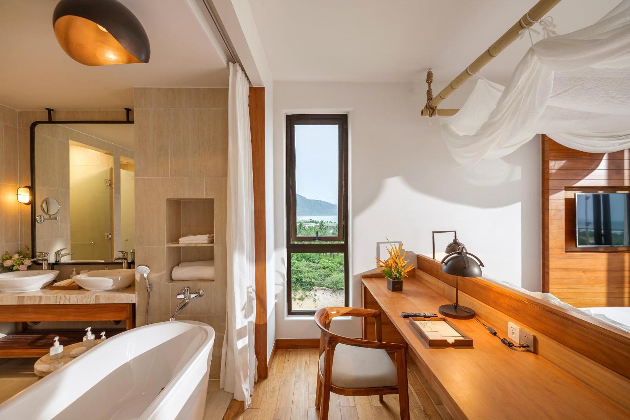 Seaview Two-Bedroom Suite - Photo 10