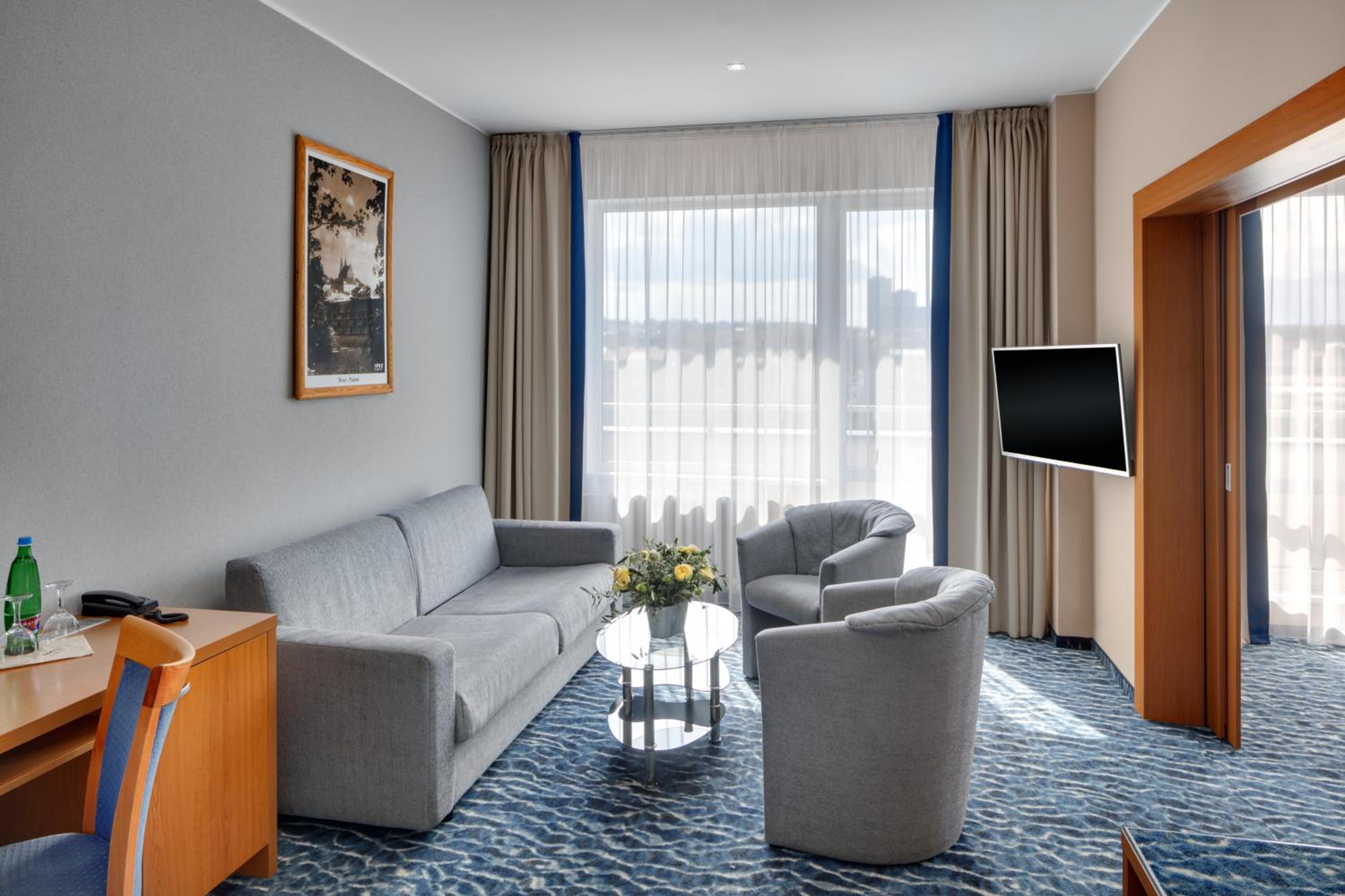Superior Apartment with Access to public Relax Center - Photo 10