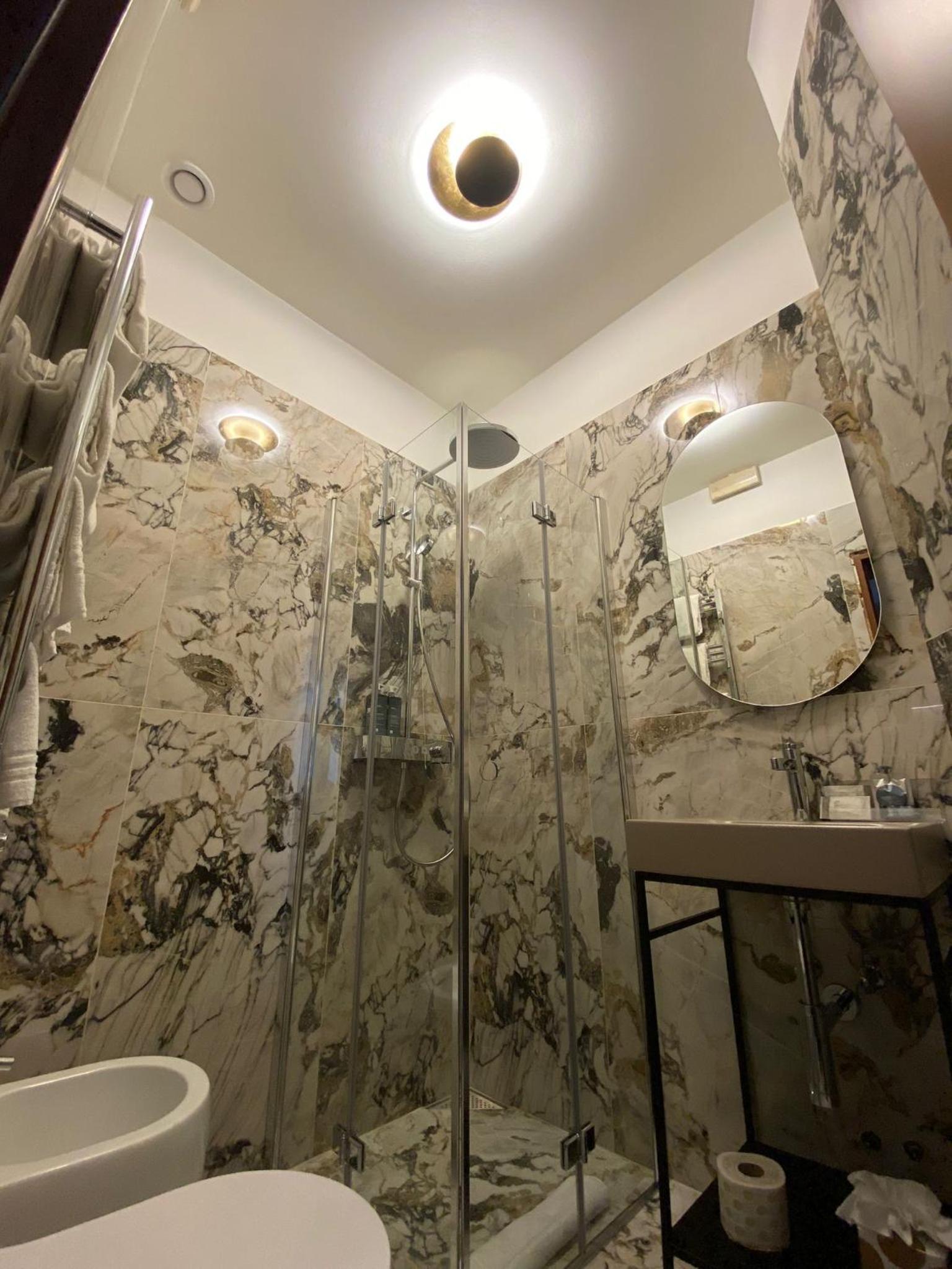 Suite with Canal View photo 2